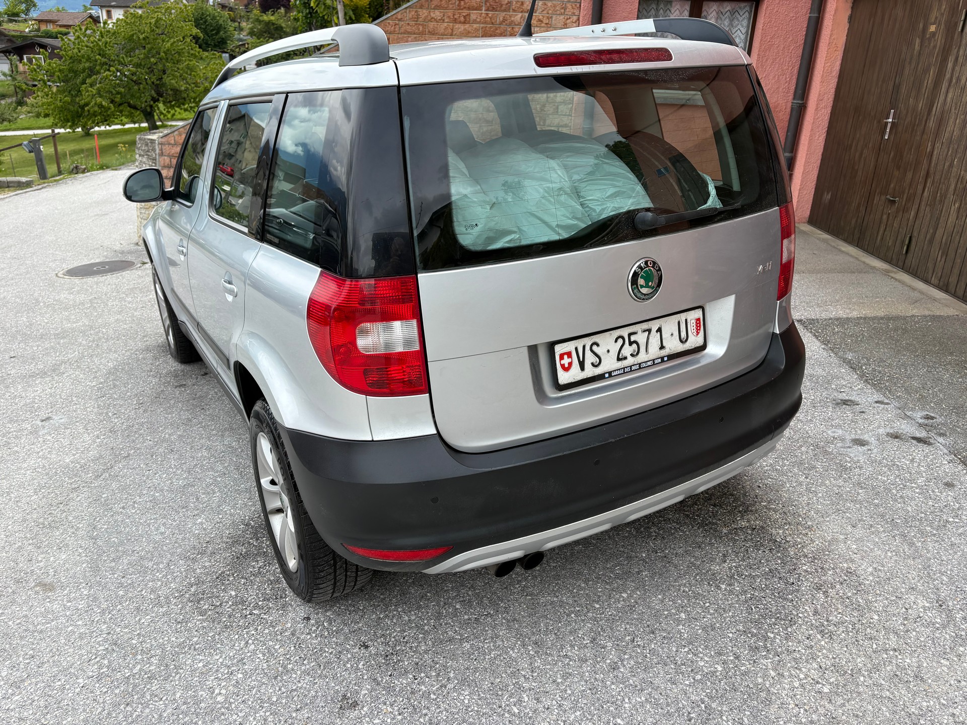 SKODA Yeti 1.8 TSI Active 4x4-image-2