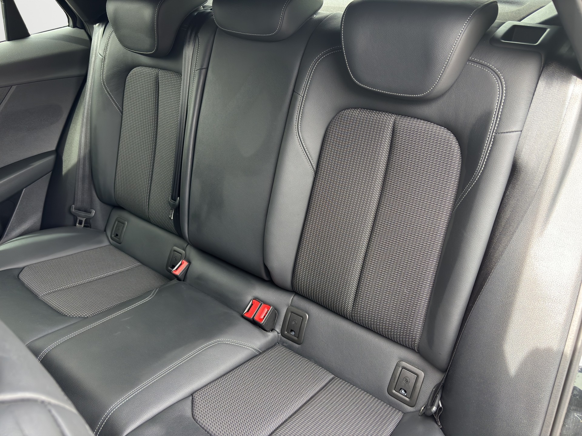 AUDI Q2 35 TFSI S line S-tronic-image-11