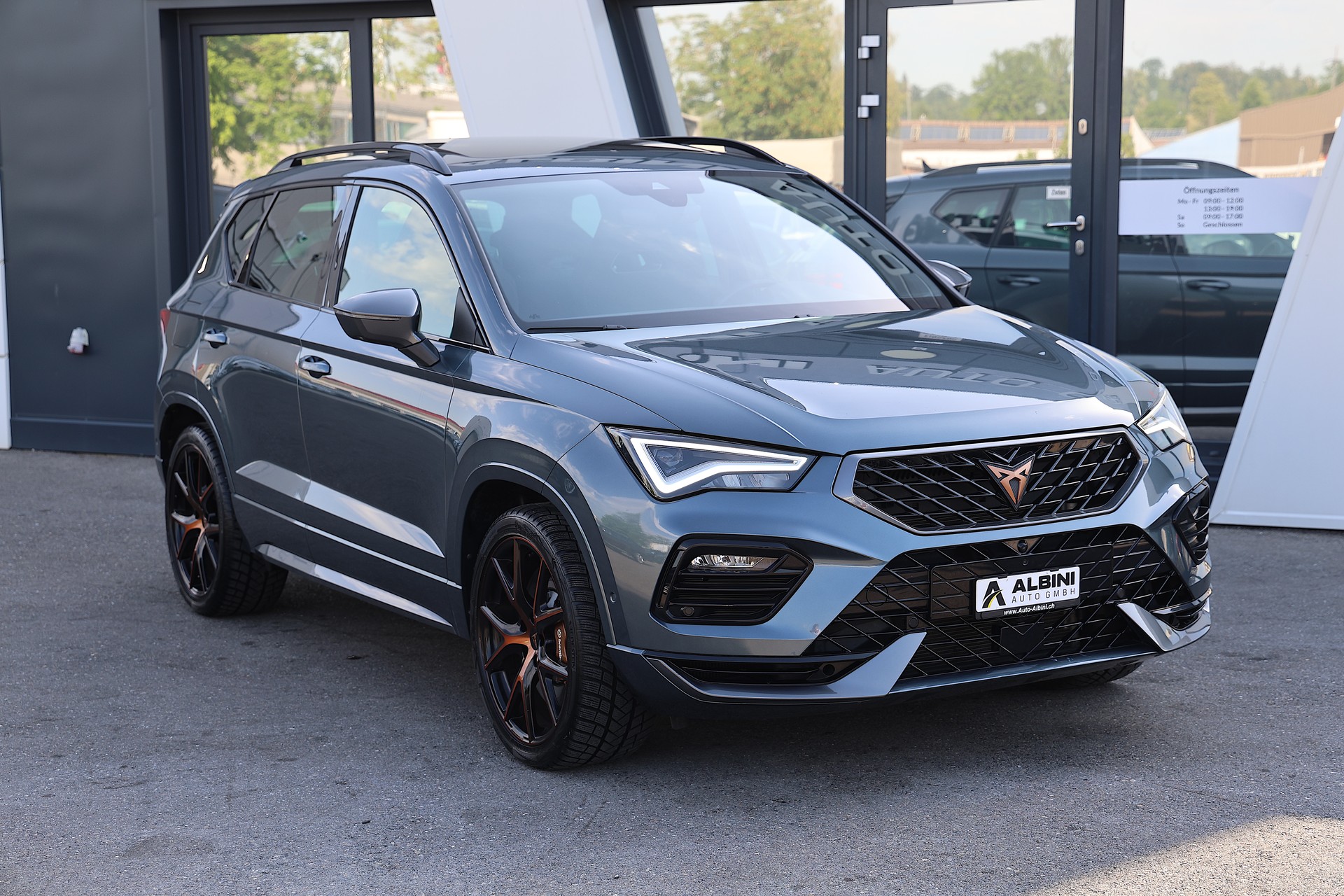 CUPRA Ateca 2.0TSI 4Drive DSG **Akrapovic**-image-2