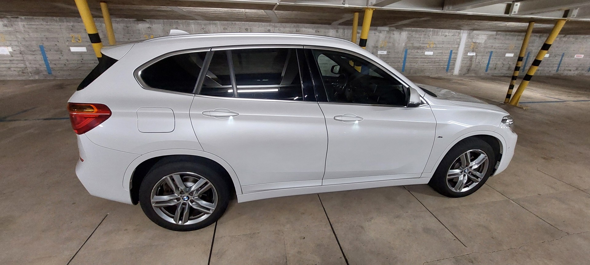 BMW 25d xDrive-image-7