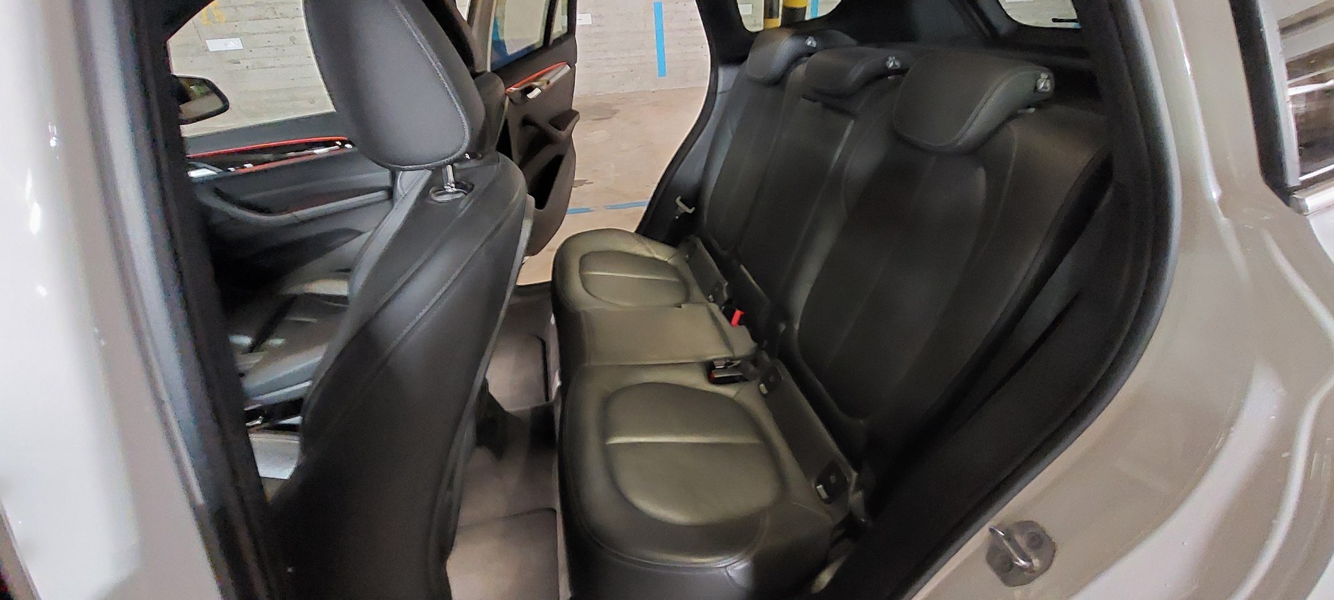 BMW 25d xDrive-image-5
