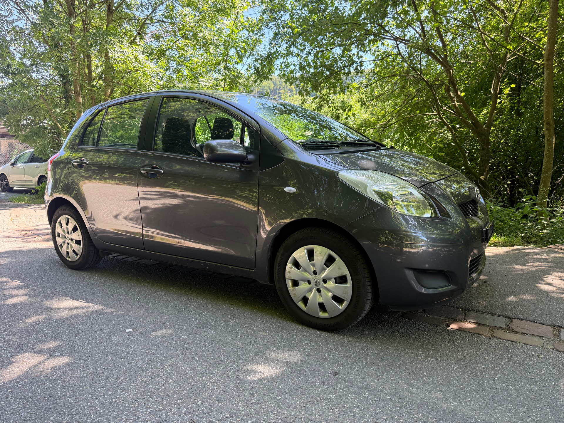 TOYOTA Yaris 1.33 Linea Sol-showroom-element-2