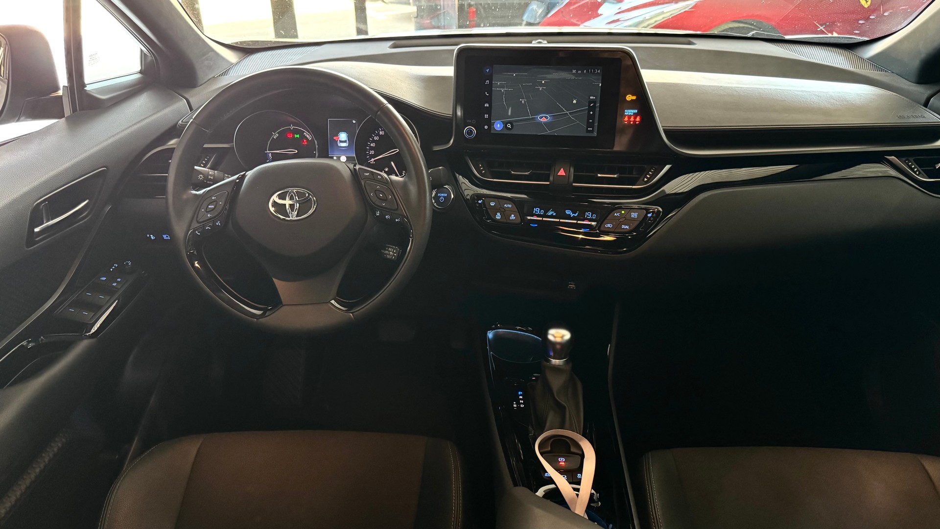 TOYOTA C-HR-image-6