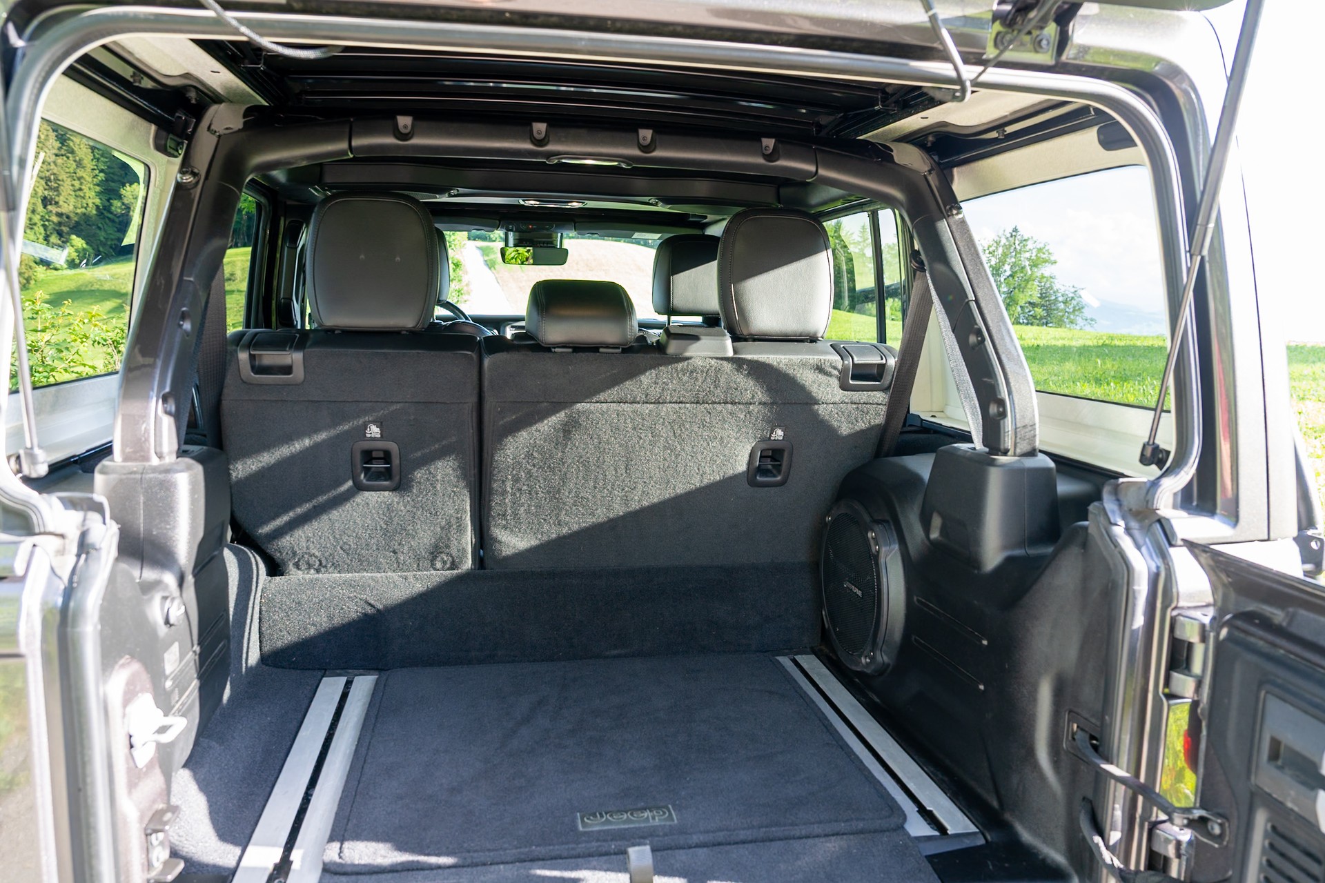 JEEP 2.0 Turbo Rubicon Unlimited 4xe-image-12