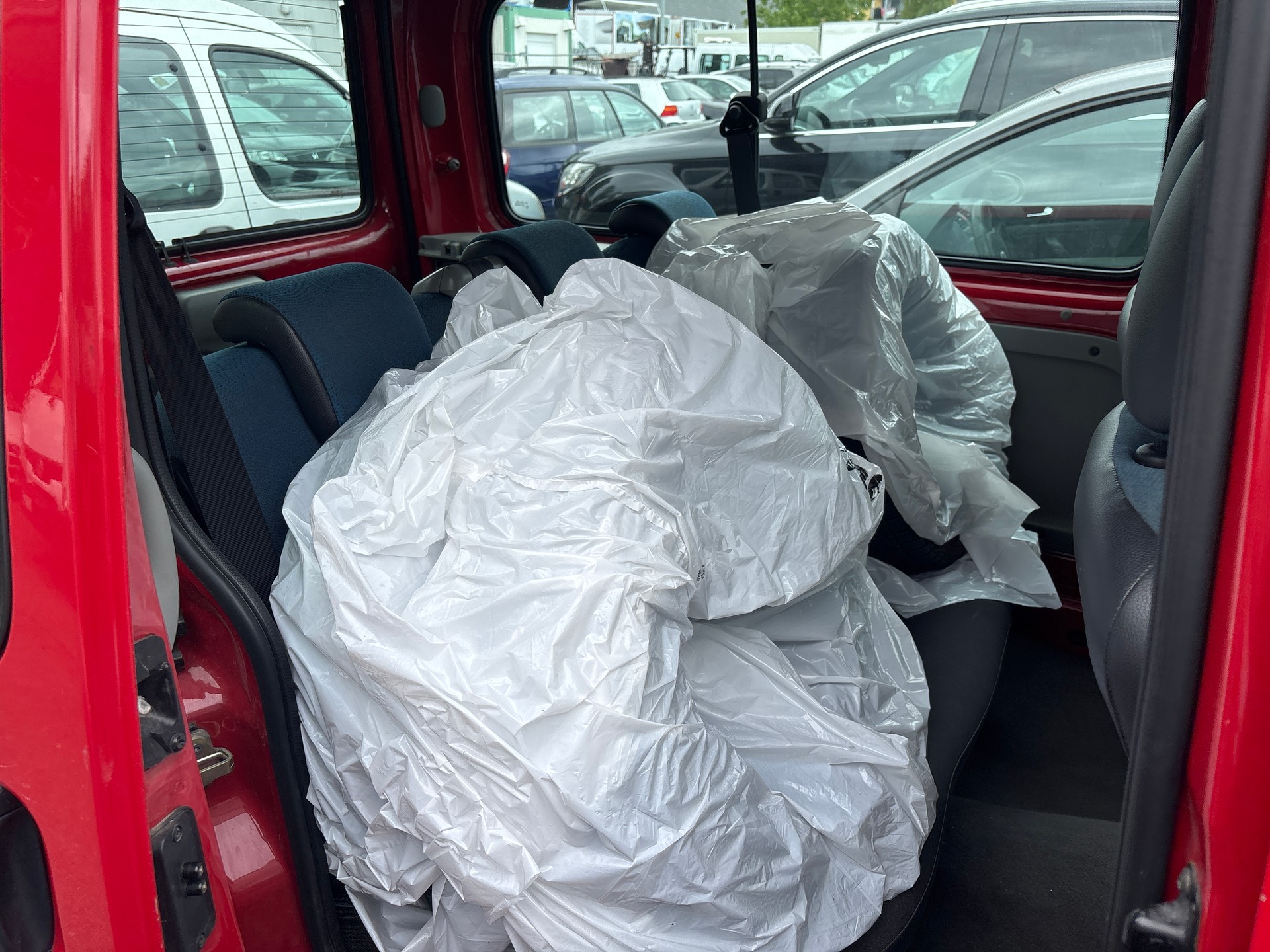 RENAULT Kangoo 1.2 16V Oasis-image-3