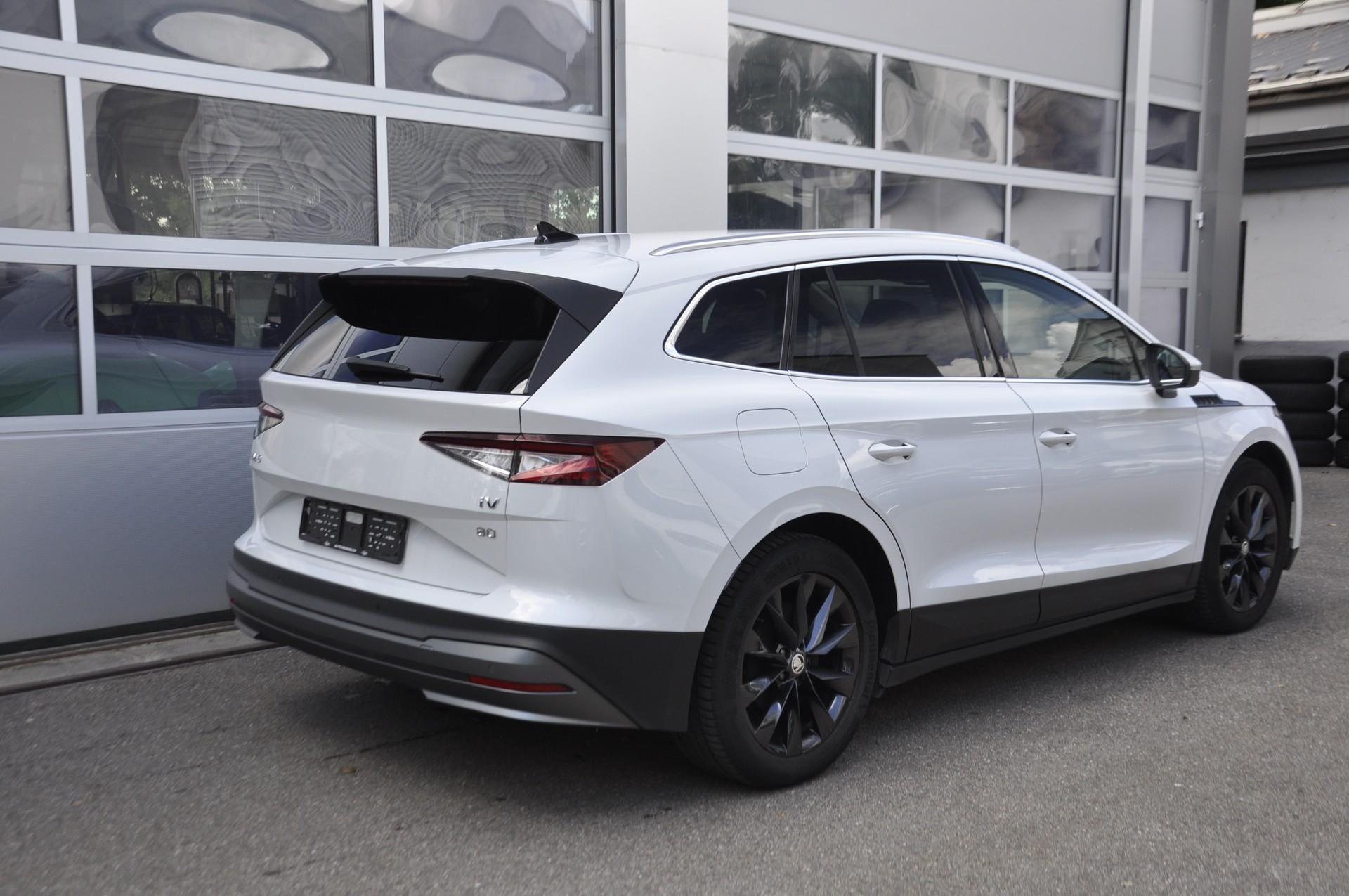 SKODA Enyaq iV 80-image-3
