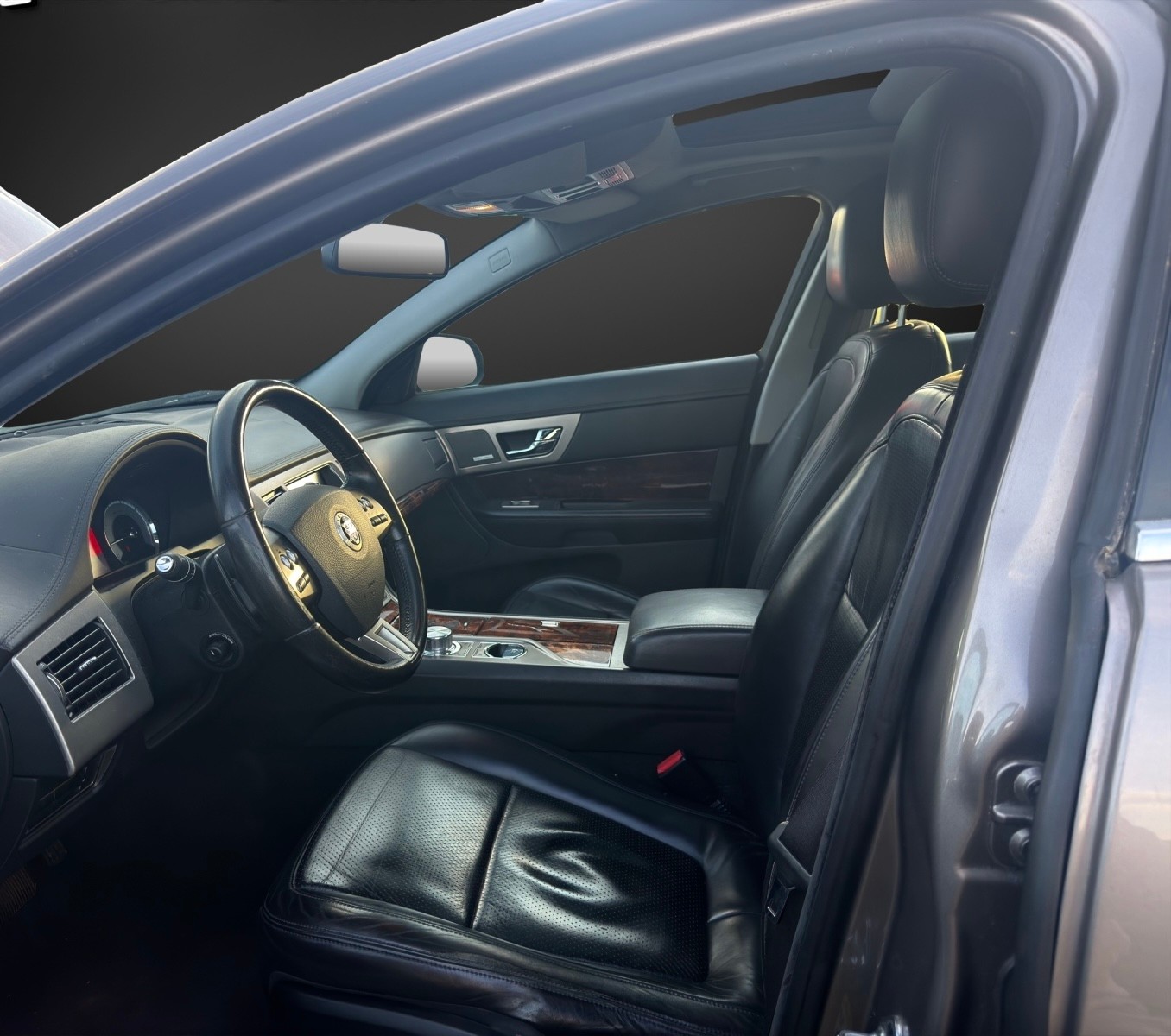 JAGUAR XF 4.2 V8 S/C-image-6