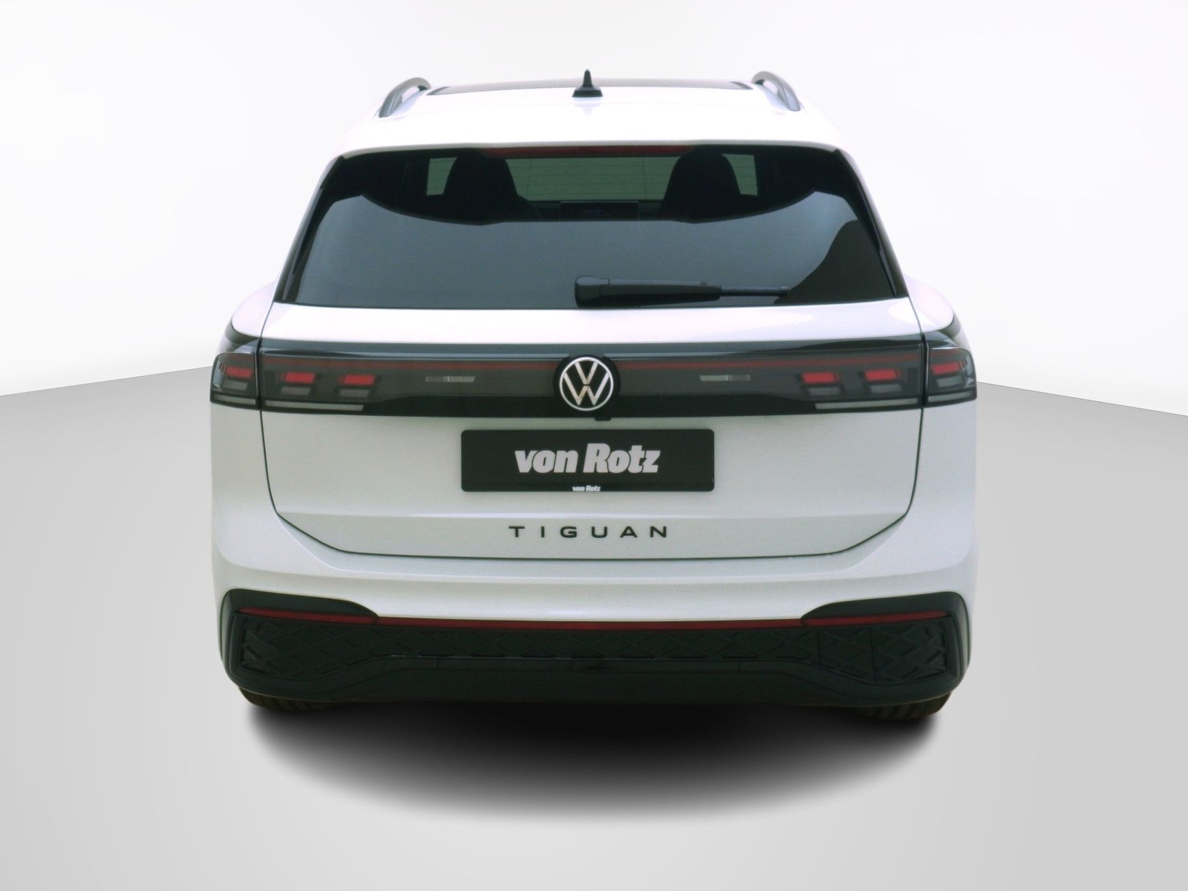 VW Tiguan 2.0 TSI R-Line 4motion-image-2