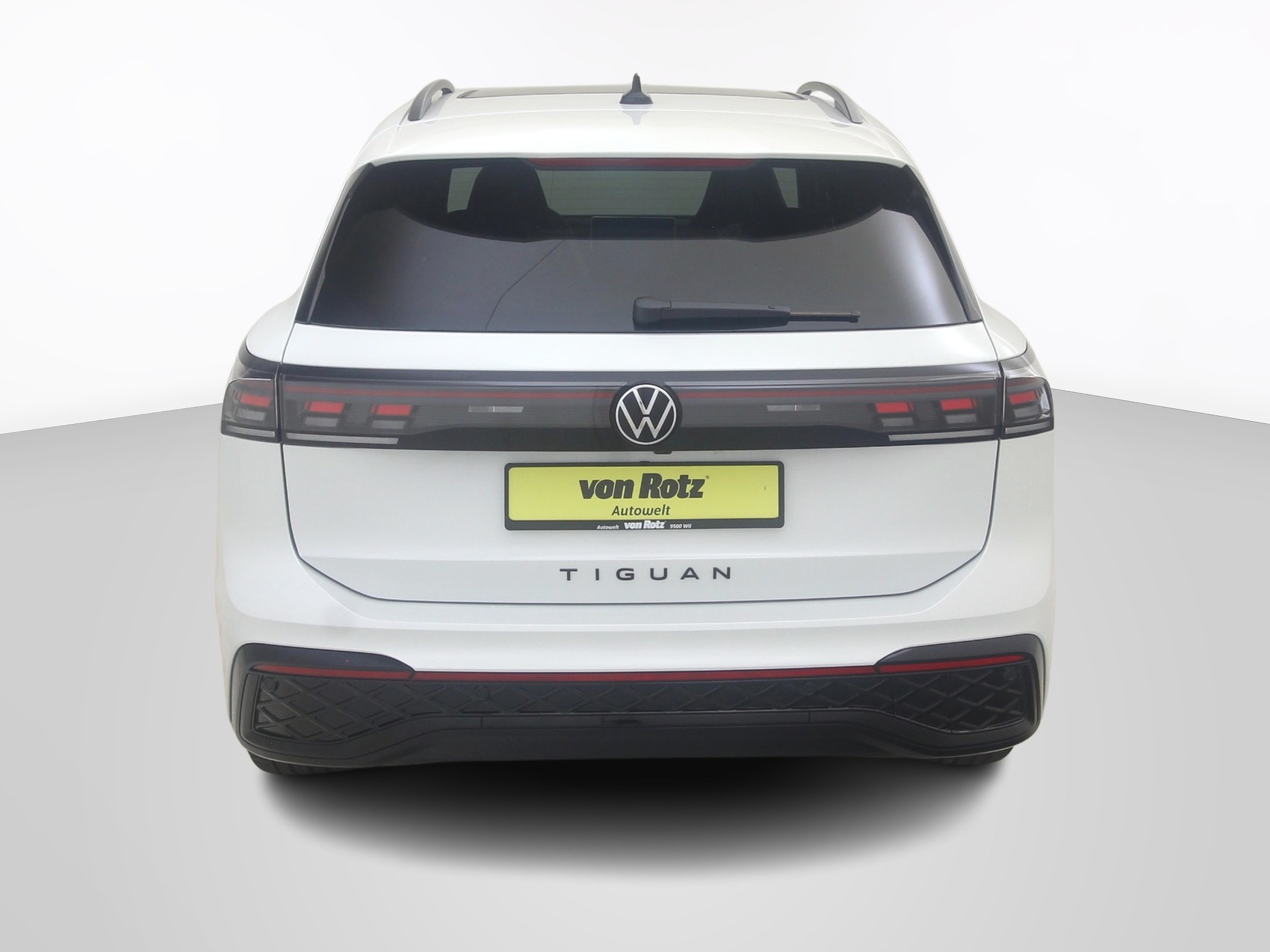 VW Tiguan 2.0 TSI R-Line 4motion-image-2