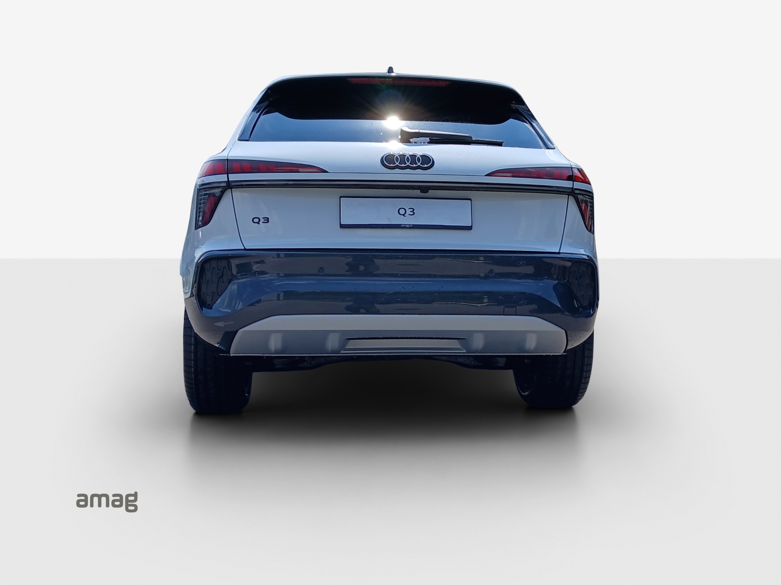AUDI Q3 SUV 110 kW TFSI S tronic-image-3