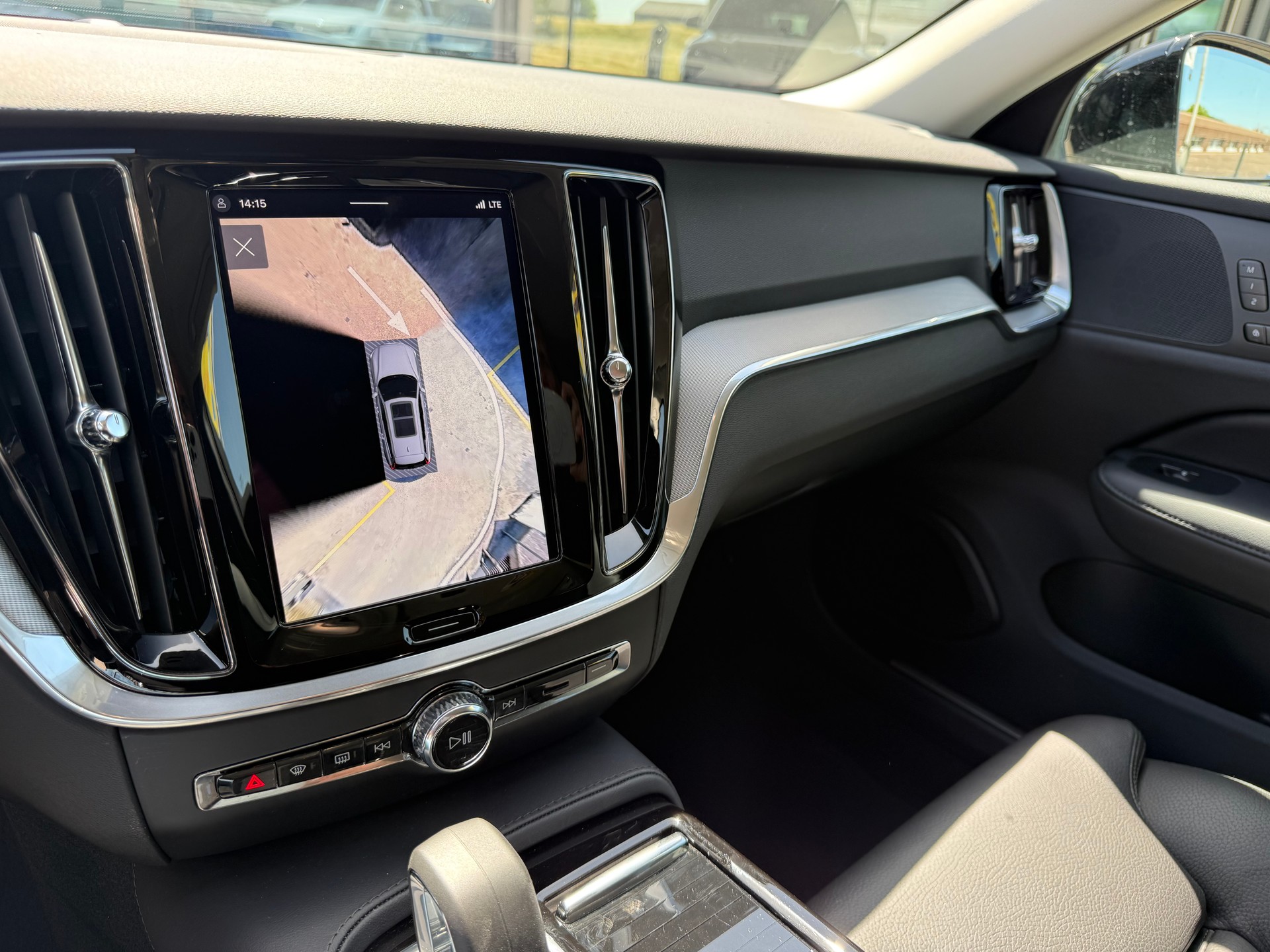 VOLVO V60 T6 eAWD Plug in Hybrid Plus Dark Geartronic-image-13