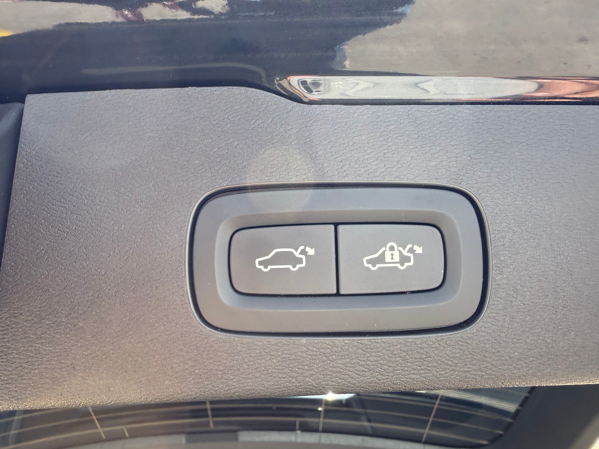 VOLVO V60 T6 eAWD Plug in Hybrid Plus Dark Geartronic-image-21