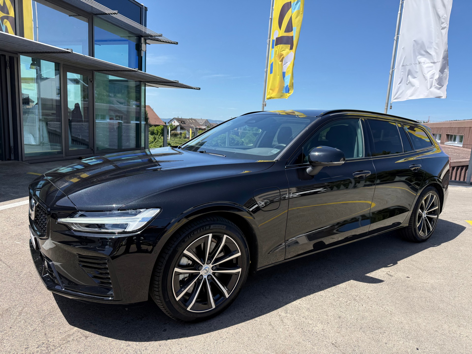 VOLVO V60 T6 eAWD Plug in Hybrid Plus Dark Geartronic