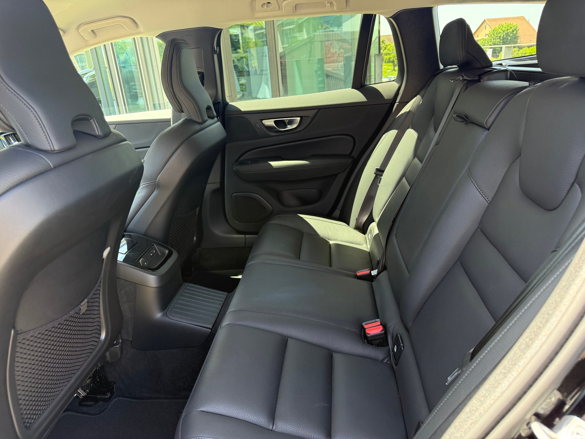 VOLVO V60 T6 eAWD Plug in Hybrid Plus Dark Geartronic-image-19