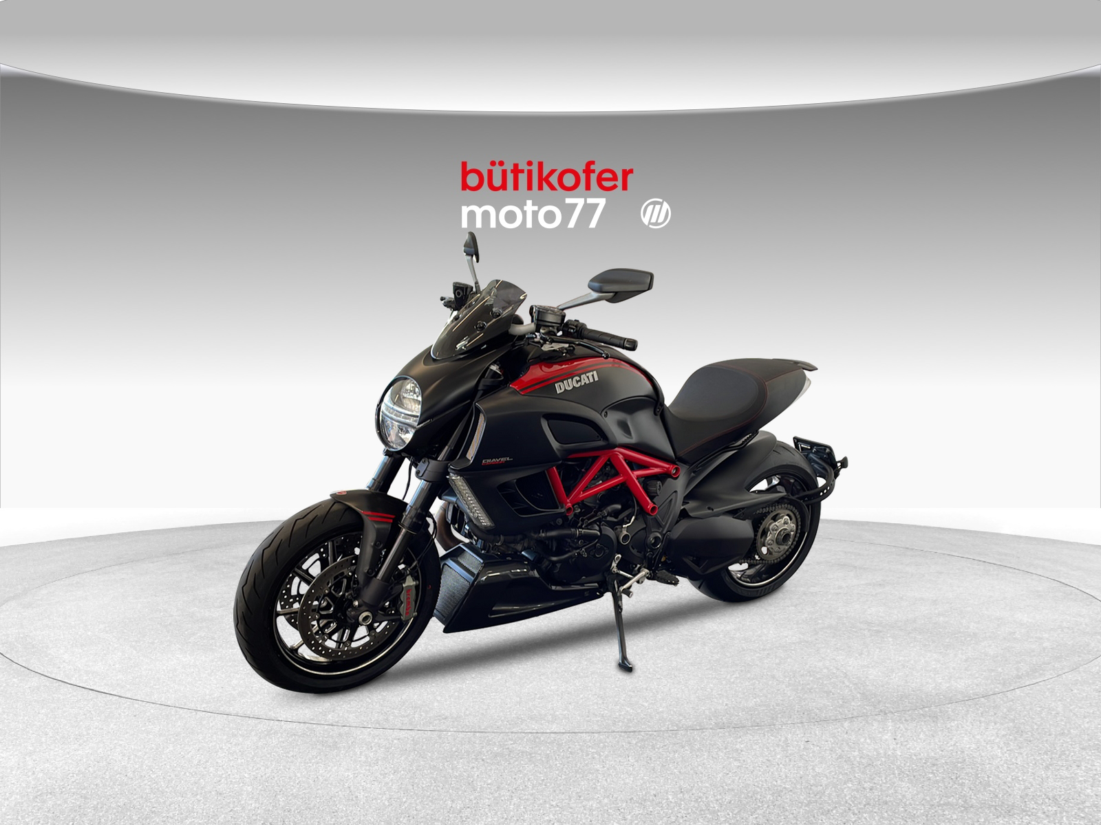 DUCATI 1200 Diavel Carbon ABS-showroom-element-2