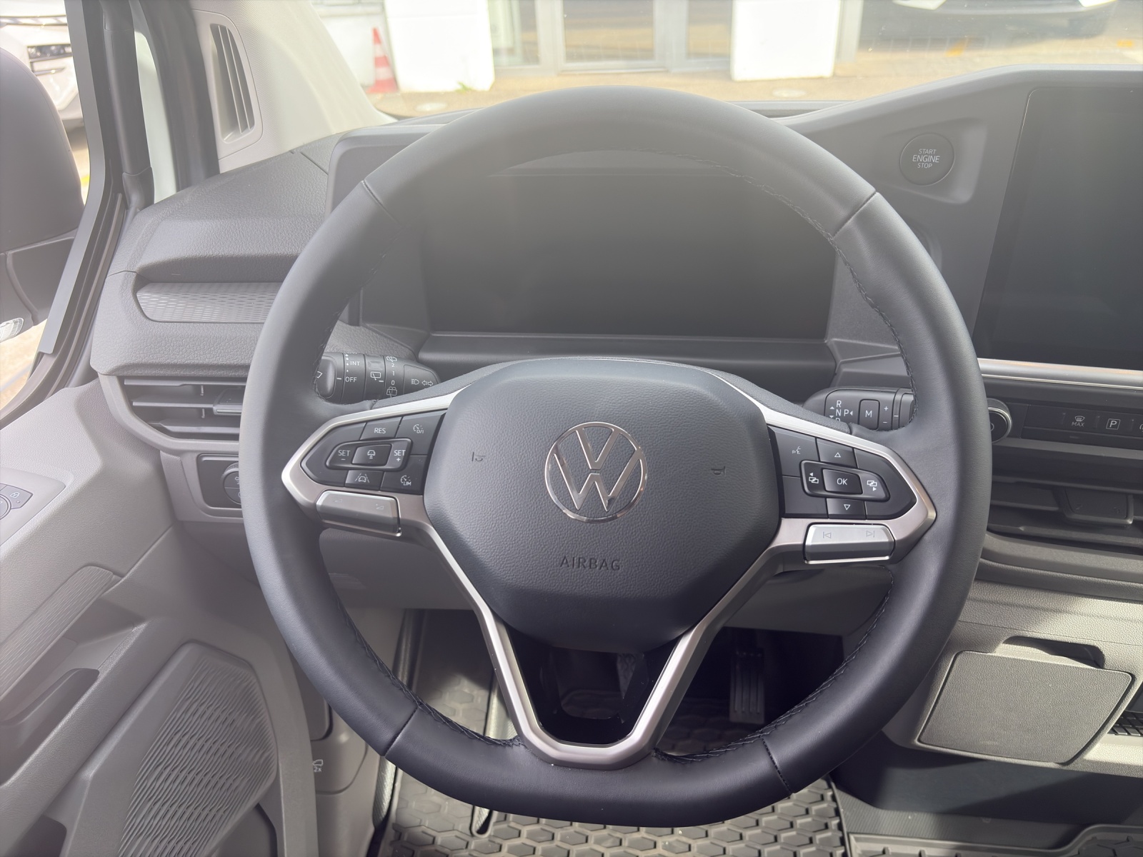 VW Caravelle 3100 2.0 TDI 150 Basis-image-11