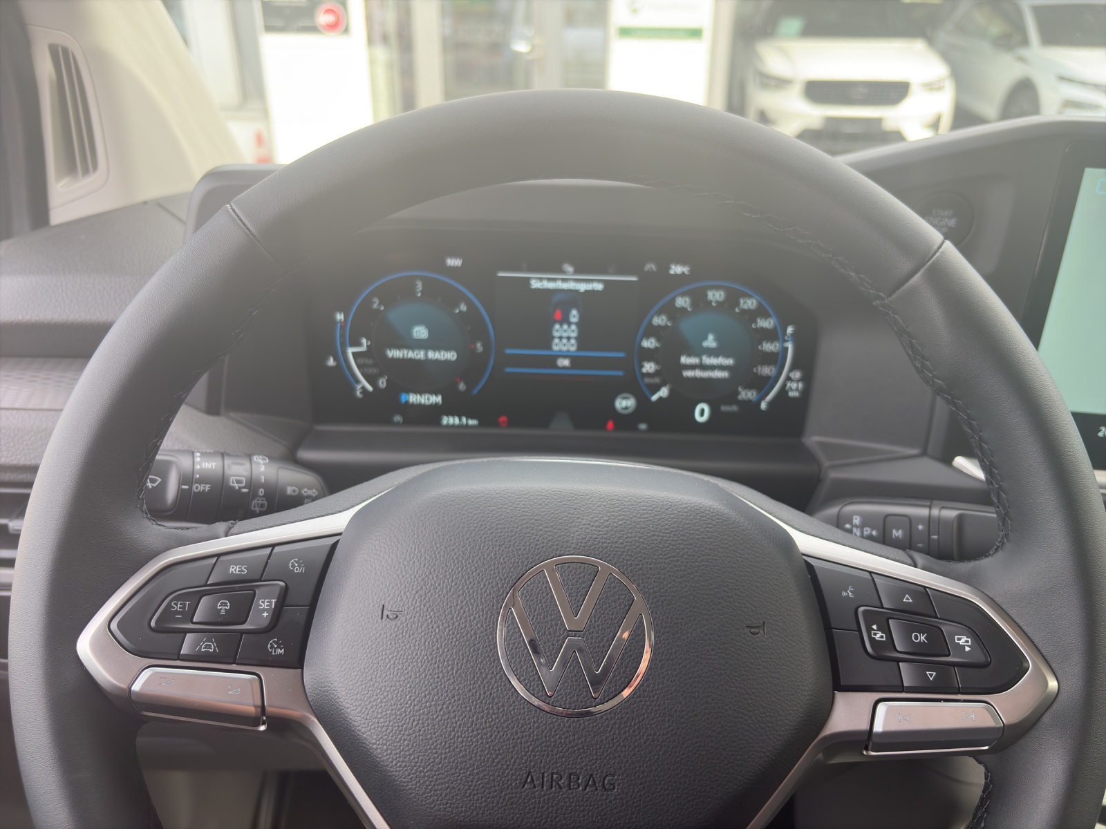 VW Caravelle 3100 2.0 TDI 150 Basis-image-12