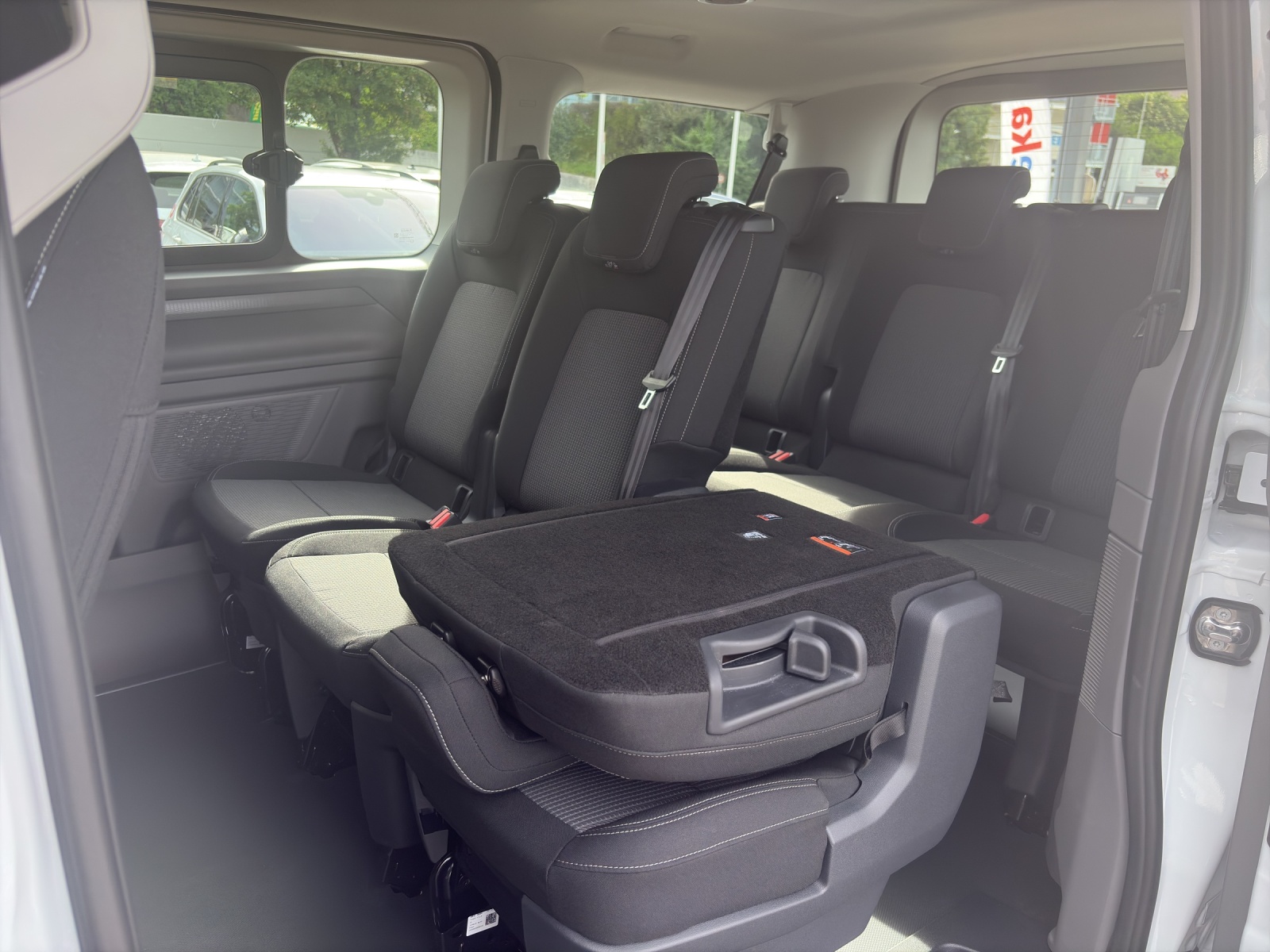 VW Caravelle 3100 2.0 TDI 150 Basis-image-7