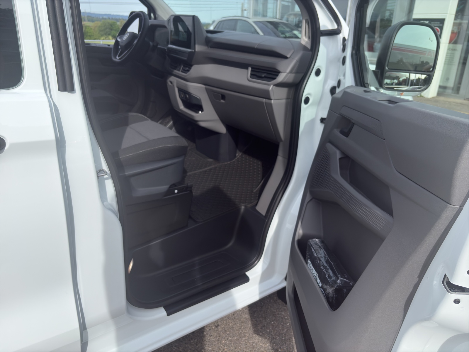 VW Caravelle 3100 2.0 TDI 150 Basis-image-5