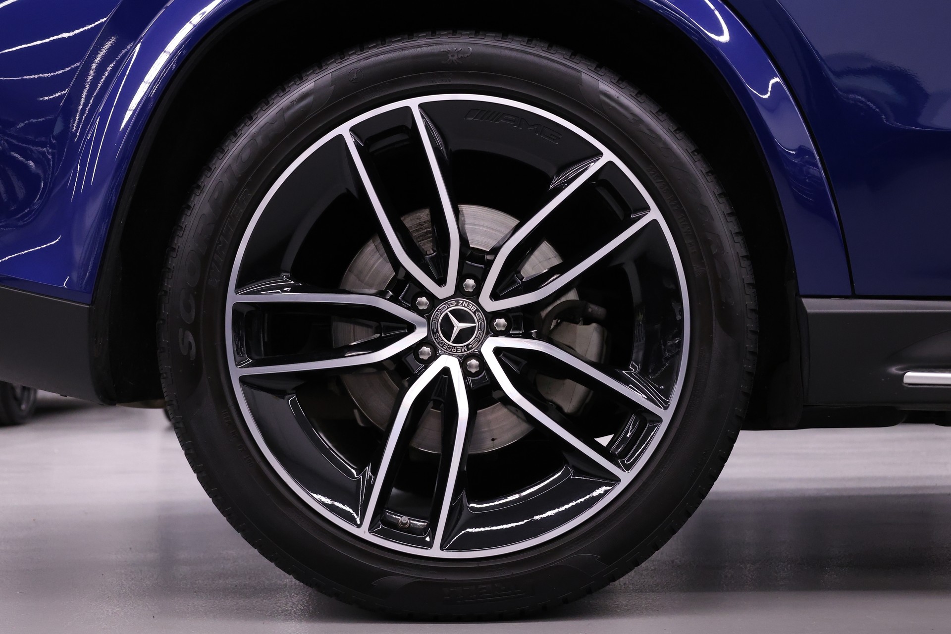 MERCEDES-BENZ GLE 450 AMG Line 4matic-image-9