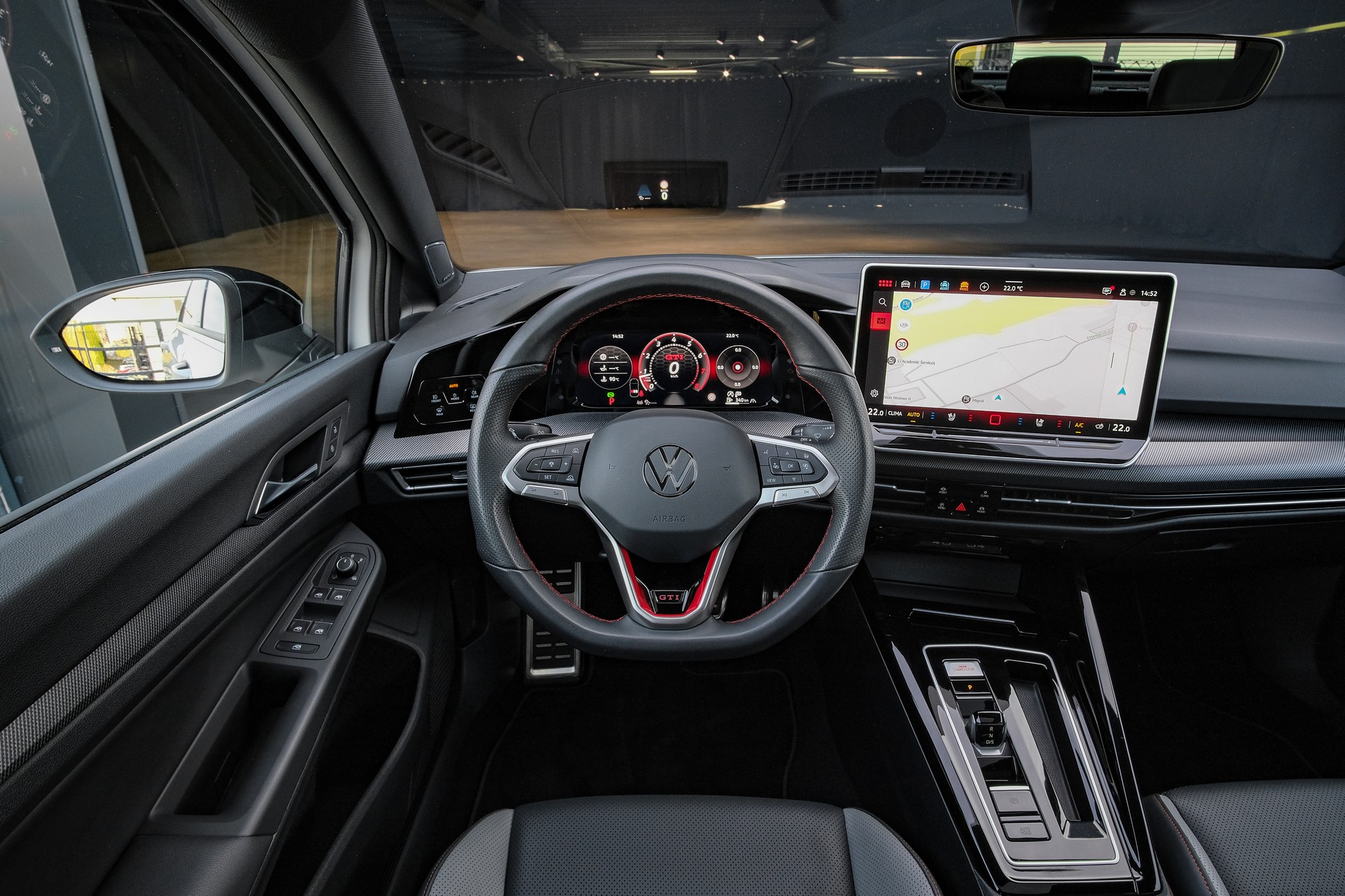 VW Golf 2.0 TSI GTI DSG *LEDERPAKET*-image-15