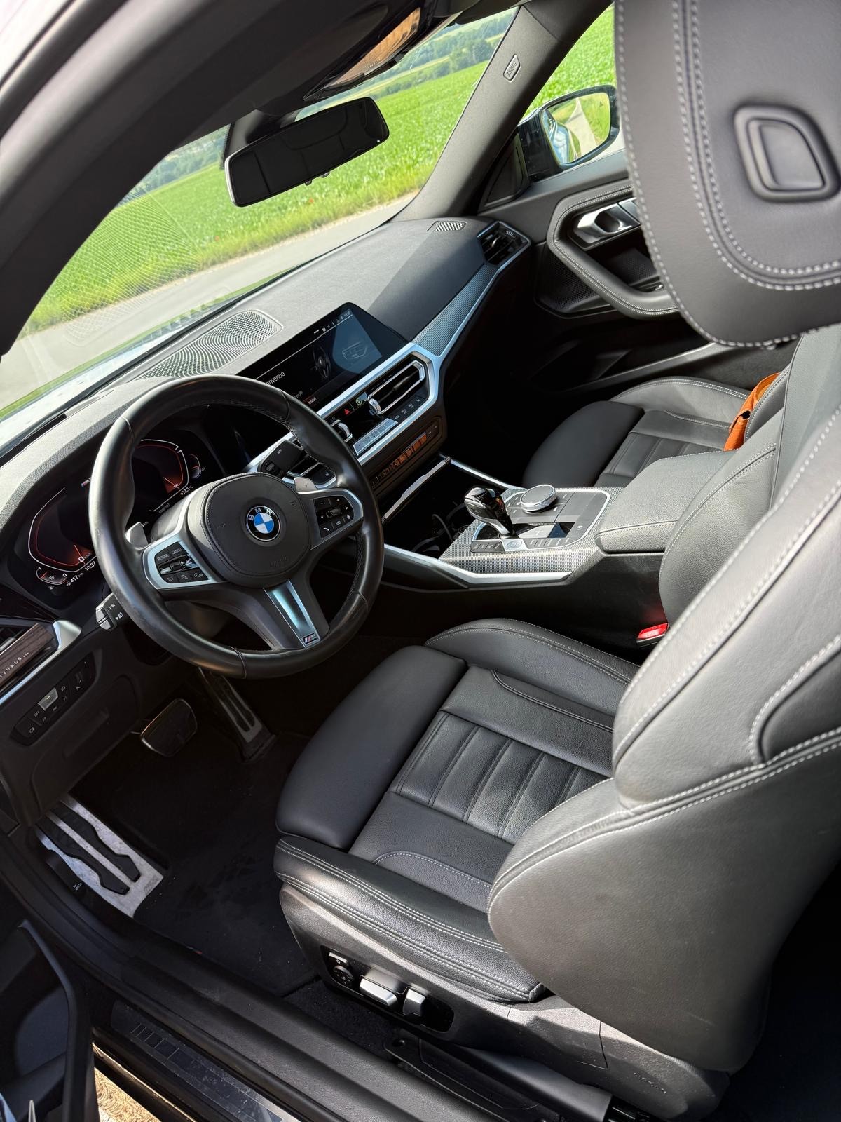 BMW M240i xDrive-image-3