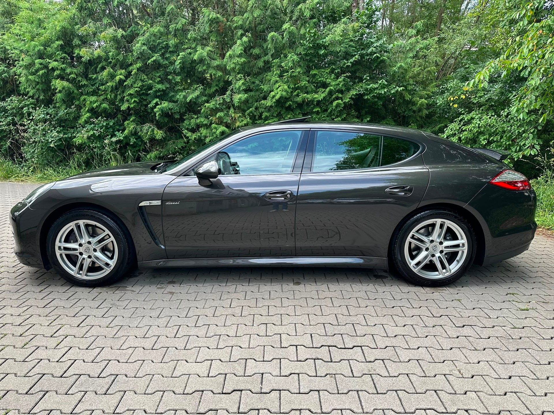 PORSCHE Panamera 3.0 Diesel Tiptronic-image-1