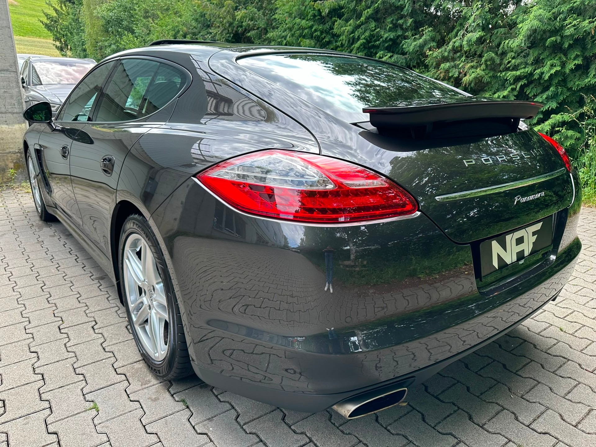 PORSCHE Panamera 3.0 Diesel Tiptronic-image-2
