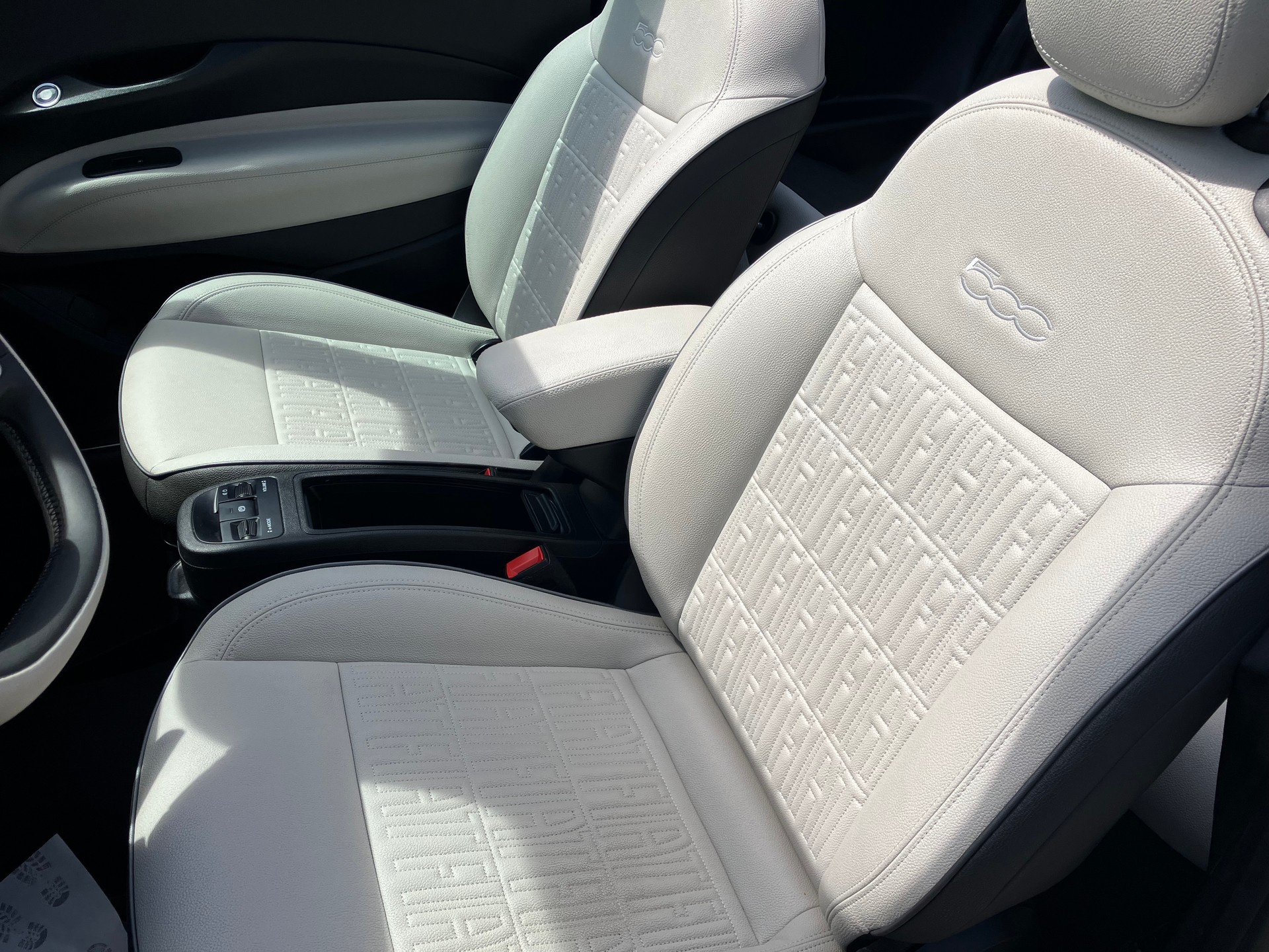 FIAT 500 C electric 87 kW La Prima By Bocelli-image-4