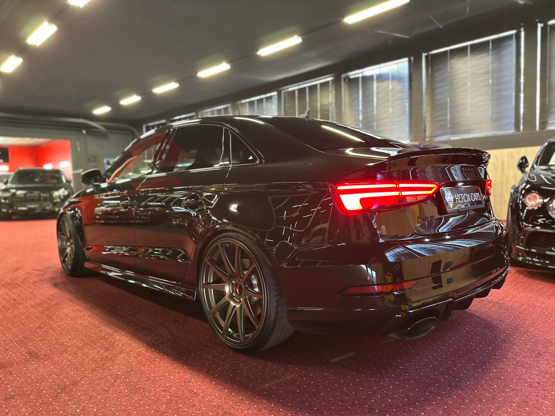 AUDI RS3 ABT Sedan quattro S-tronic / ** 470 PS - Frisch ab MFK & Service **-image-11
