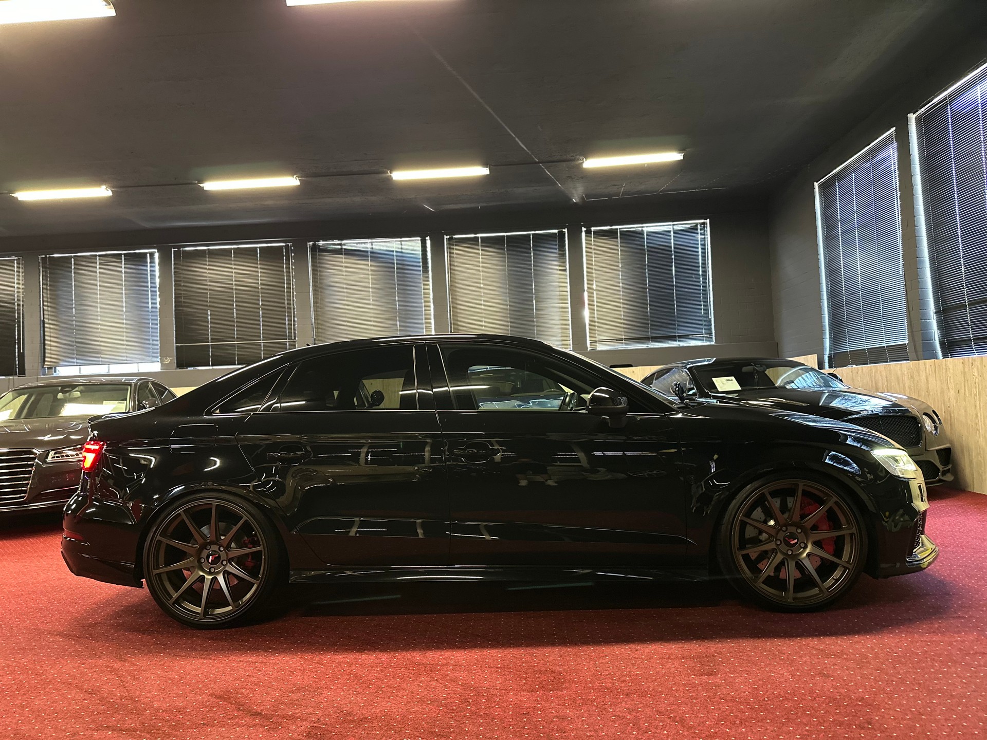 AUDI RS3 ABT Sedan quattro S-tronic / ** 470 PS - Frisch ab MFK & Service **-image-4