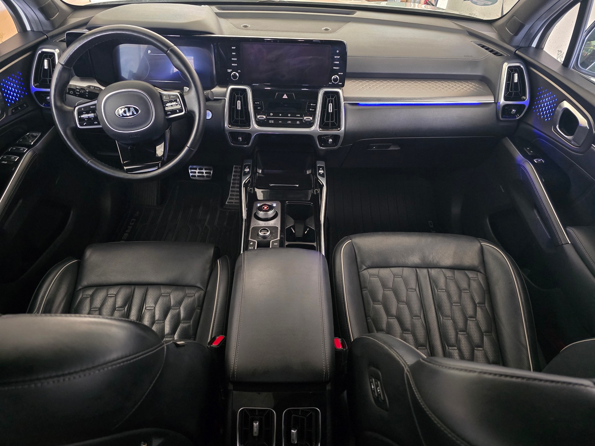 KIA 1.6 T-GDi Hybrid Style 7P-image-4