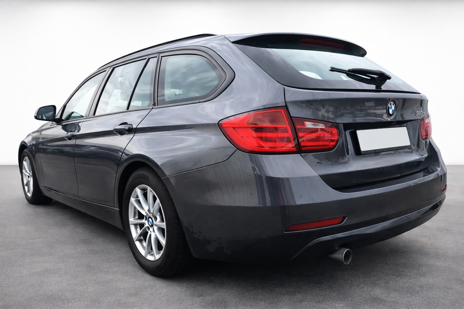 BMW 318d-image-1