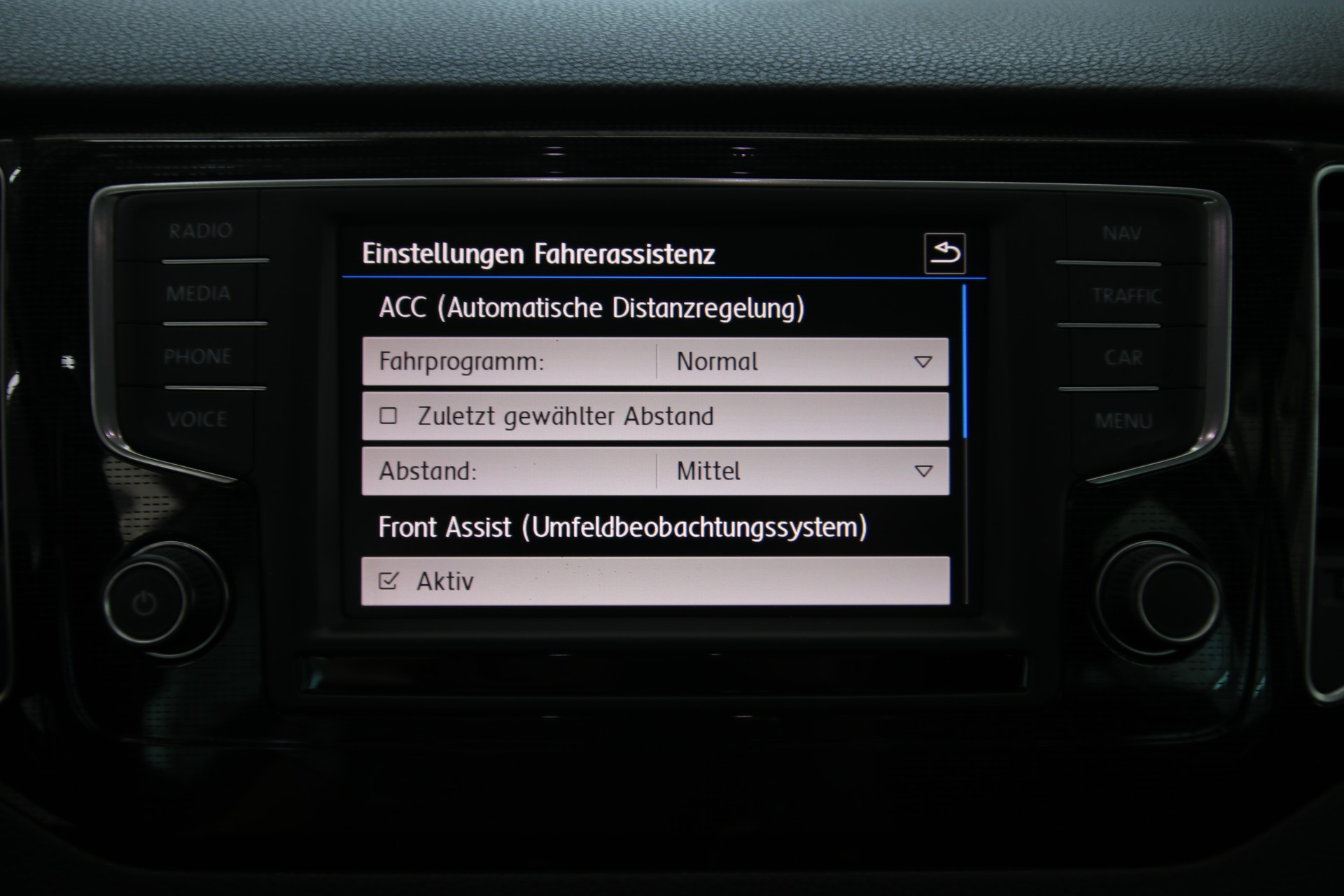 VW Golf Sportsvan 1.4 TSI Comfortline DSG-image-18