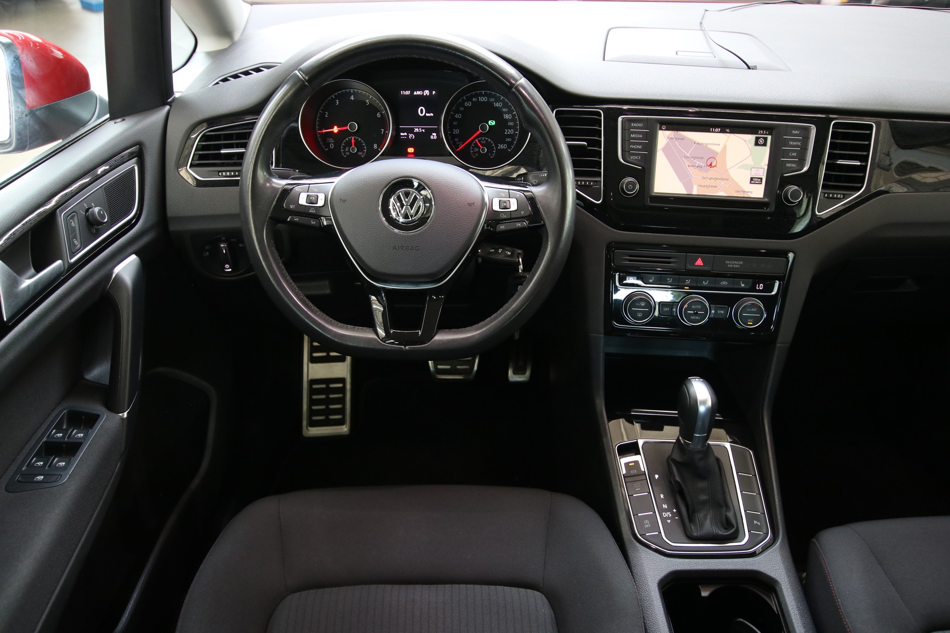 VW Golf Sportsvan 1.4 TSI Comfortline DSG-image-10