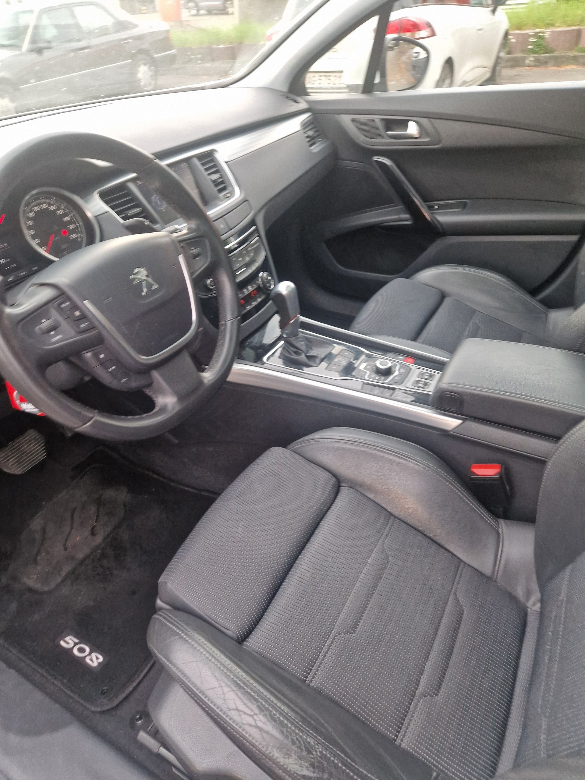 PEUGEOT 508 SW 2.2 HDI GT Automatic-image-9