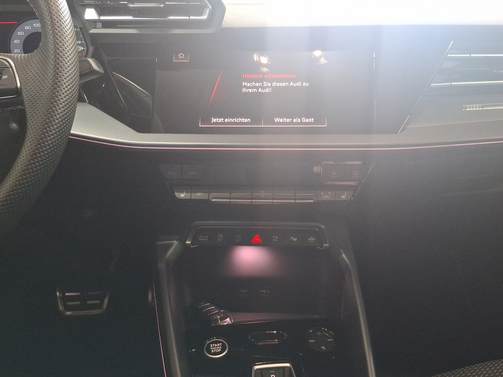 AUDI A3 Sportback TFSI 110 kW S line S tronic-image-25