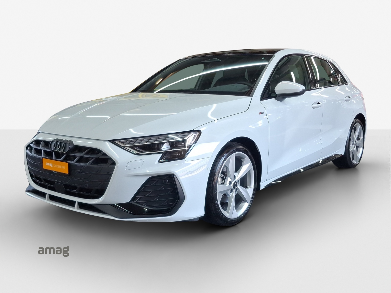 AUDI A3 Sportback TFSI 110 kW S line S tronic-image-0