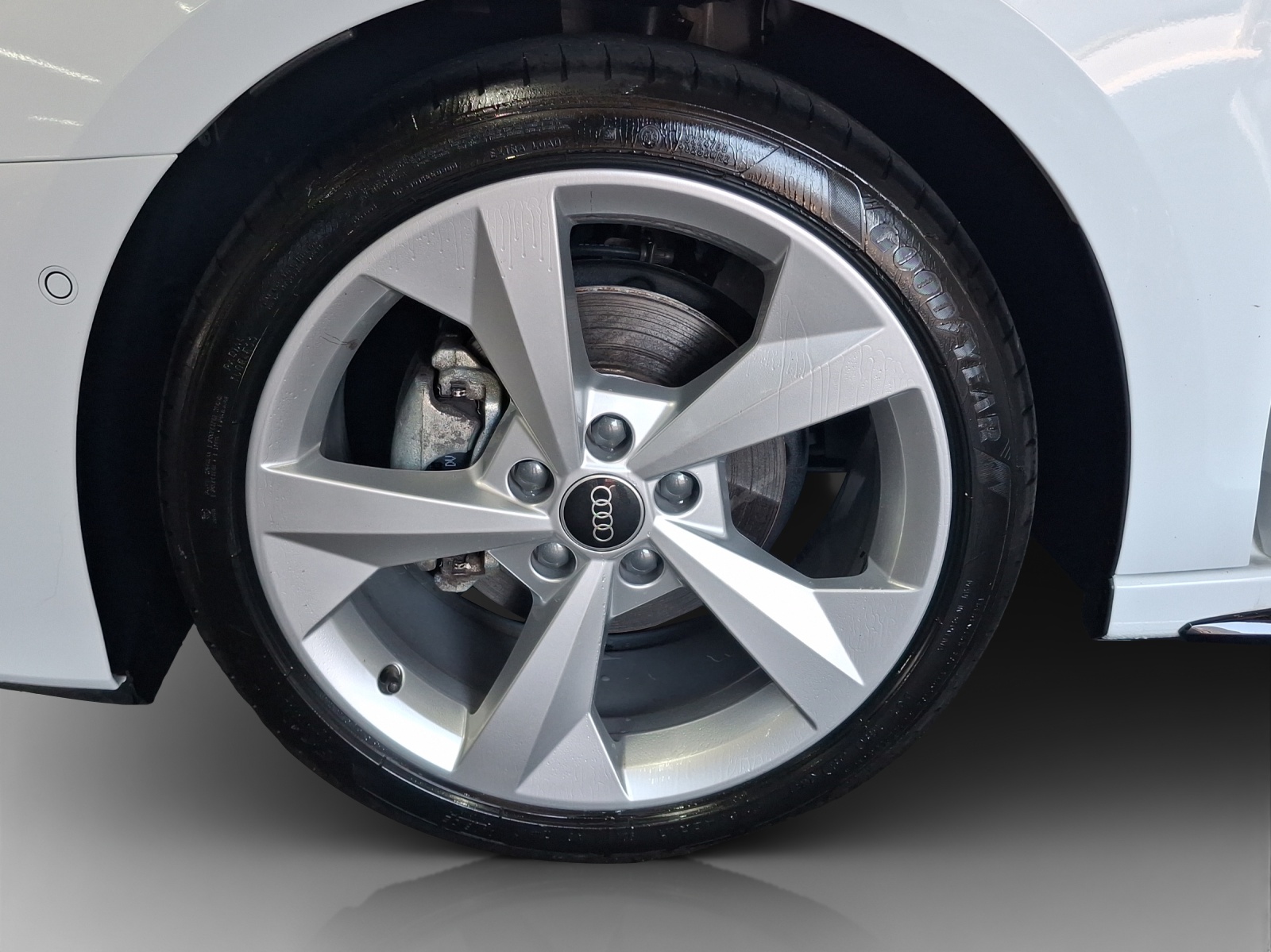 AUDI A3 Sportback TFSI 110 kW S line S tronic-image-14