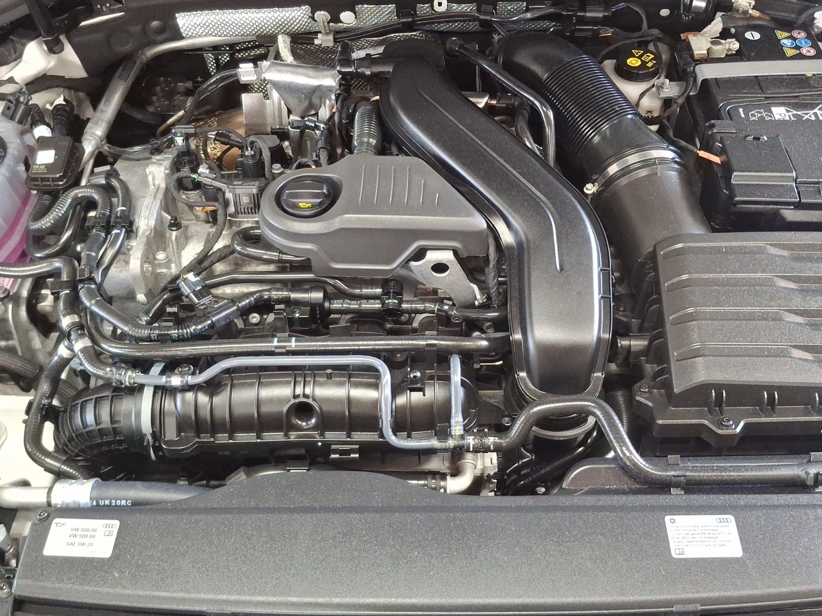 AUDI A3 Sportback TFSI 110 kW S line S tronic-image-15