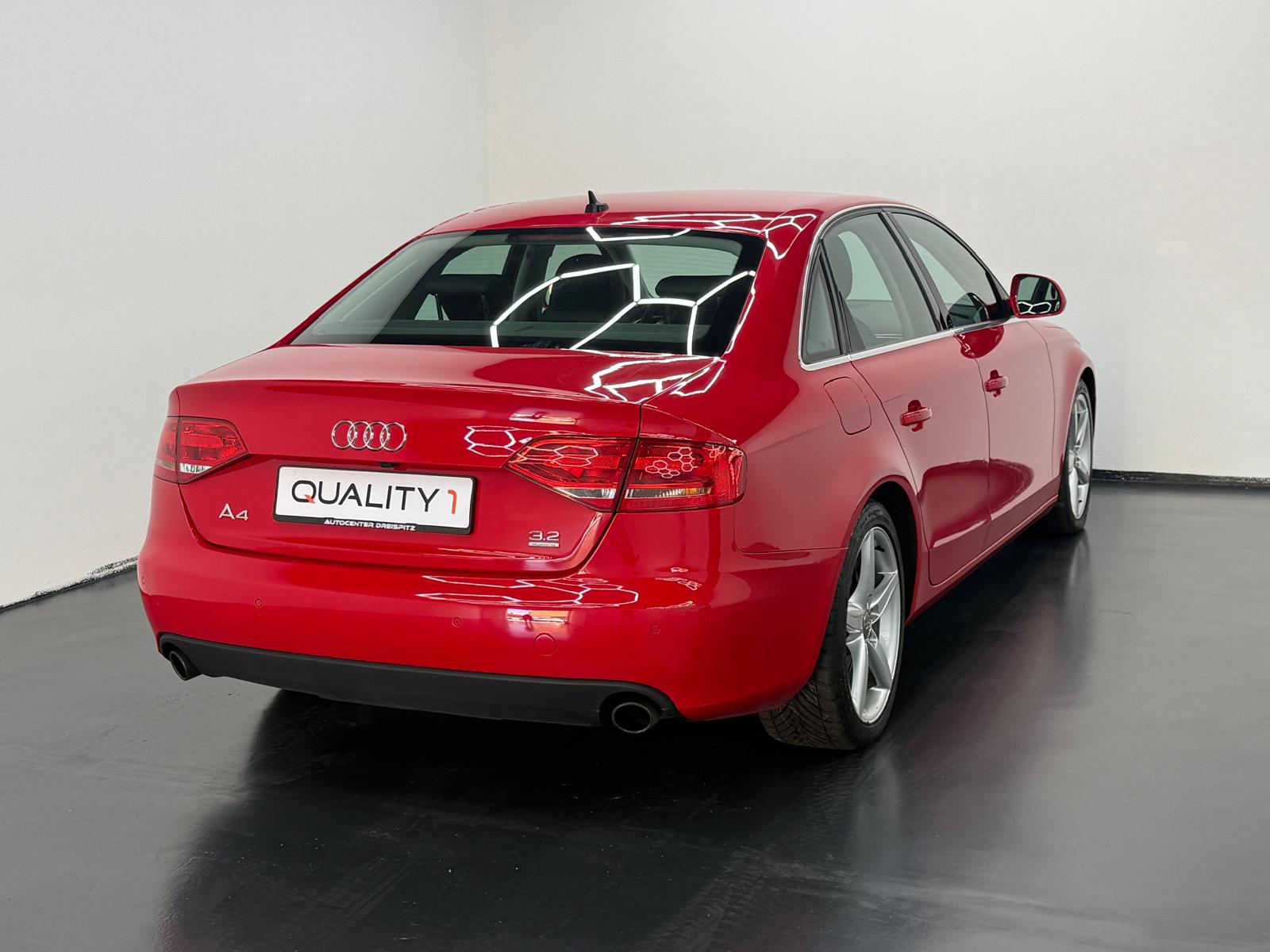 AUDI A4 Limousine 3.2 FSI quattro tiptronic-image-4
