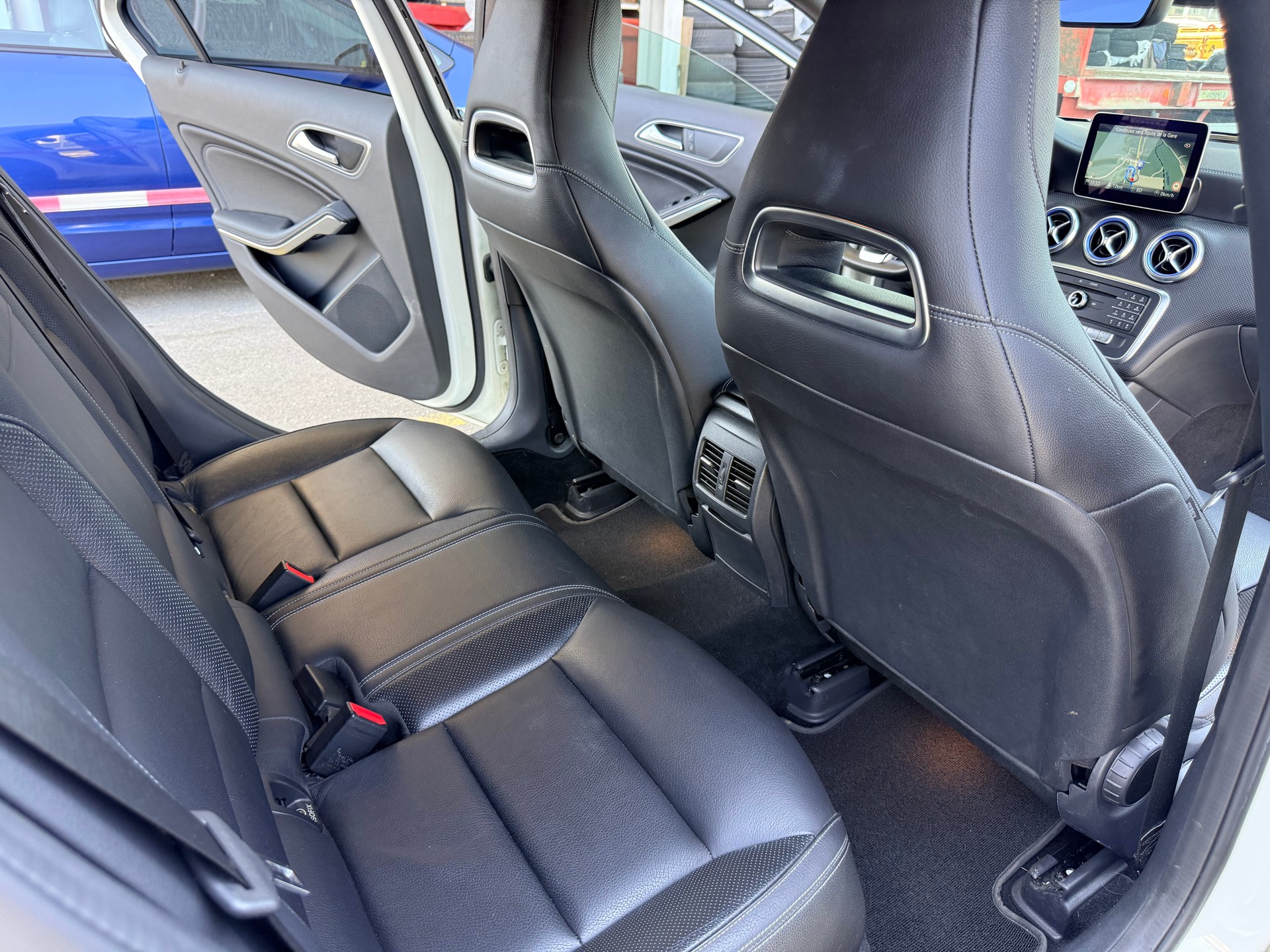 MERCEDES-BENZ A 250 Sport 4Matic 7G-DCT-image-12