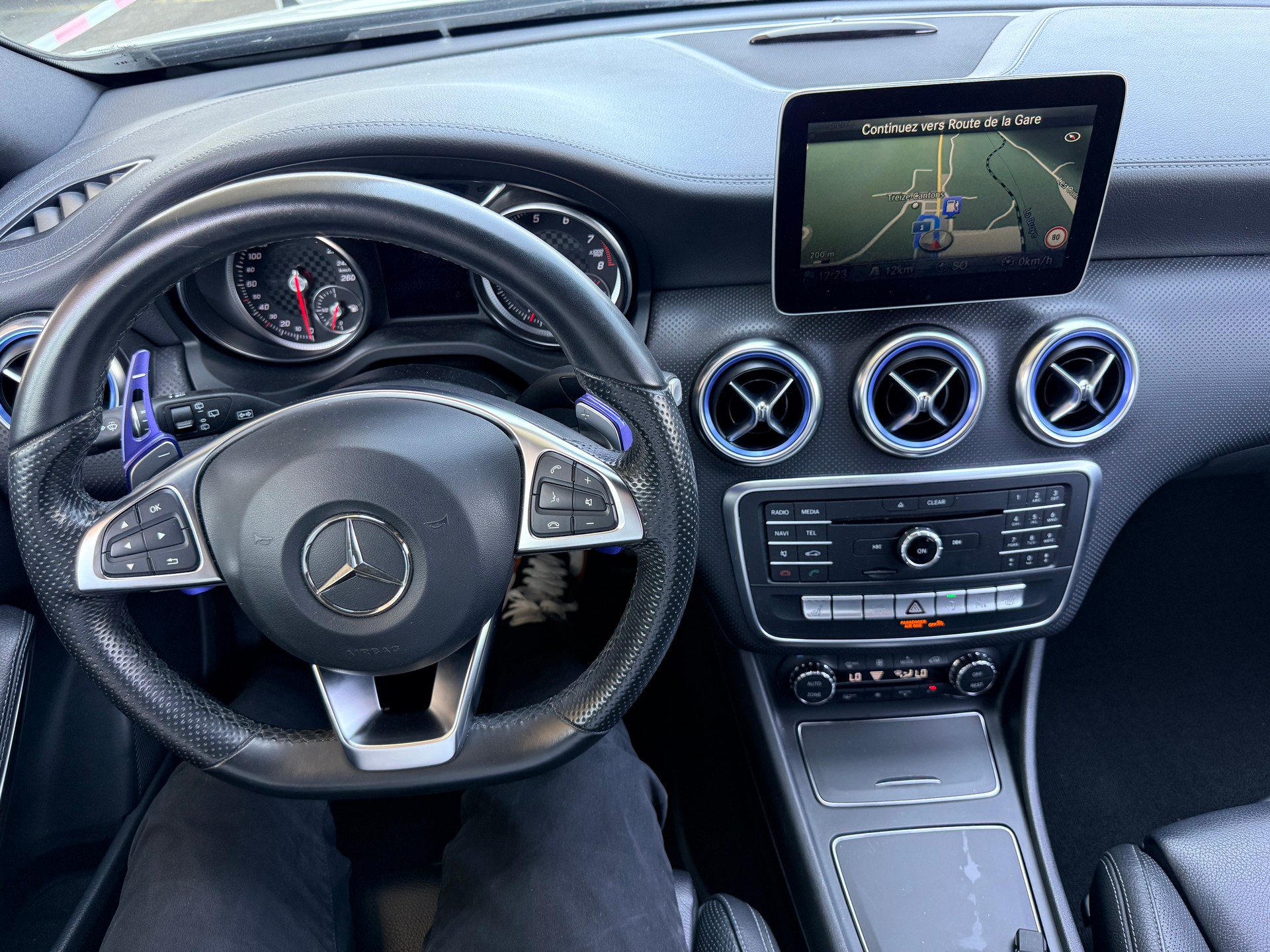 MERCEDES-BENZ A 250 Sport 4Matic 7G-DCT-image-14