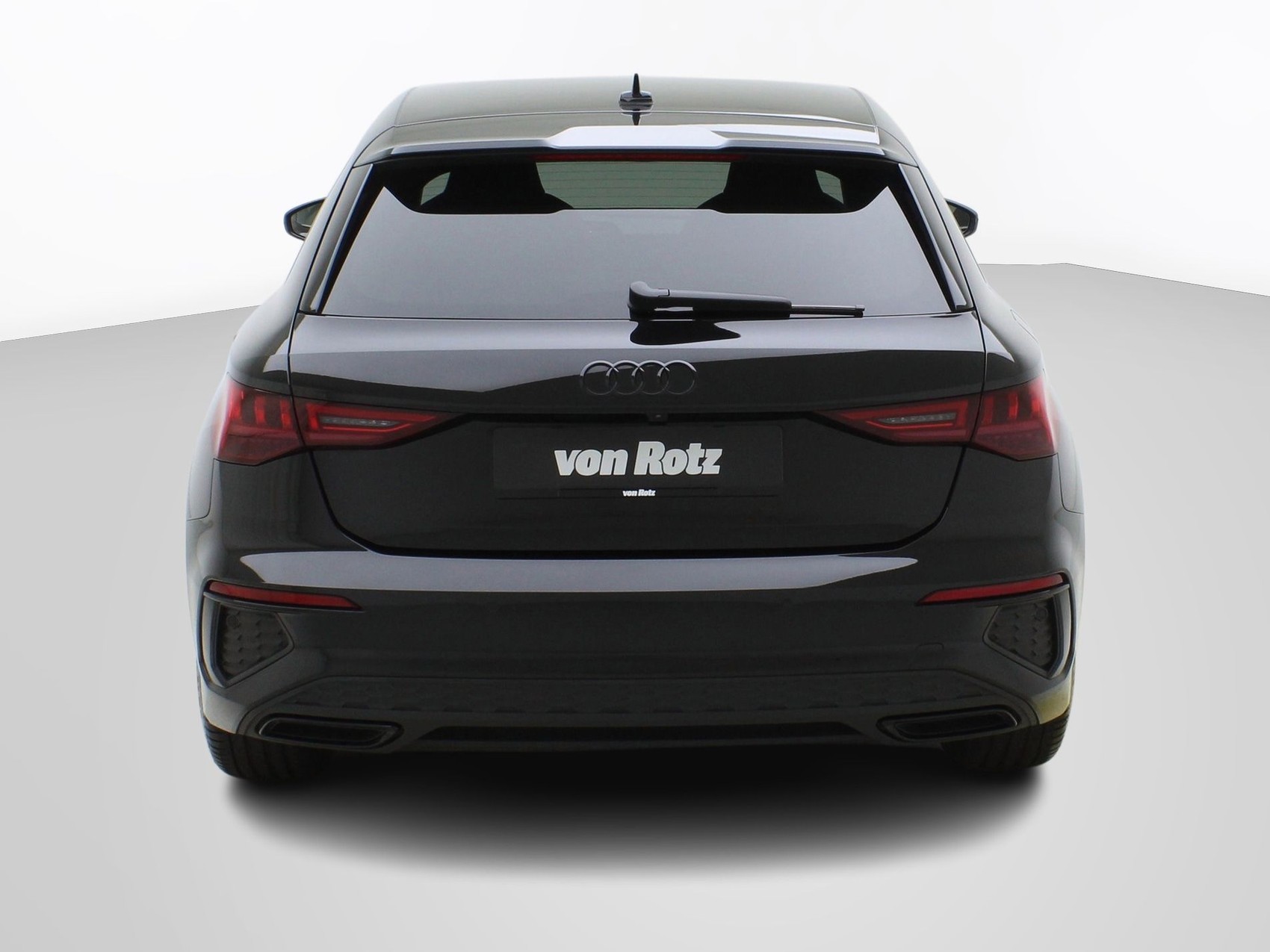 AUDI A3 Sportback 35 TFSI S Line S-Tronic-image-3