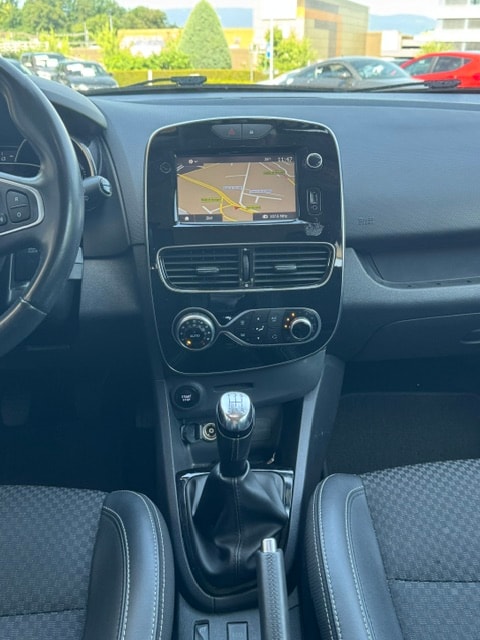 RENAULT Clio 0.9 12V Intens-image-10