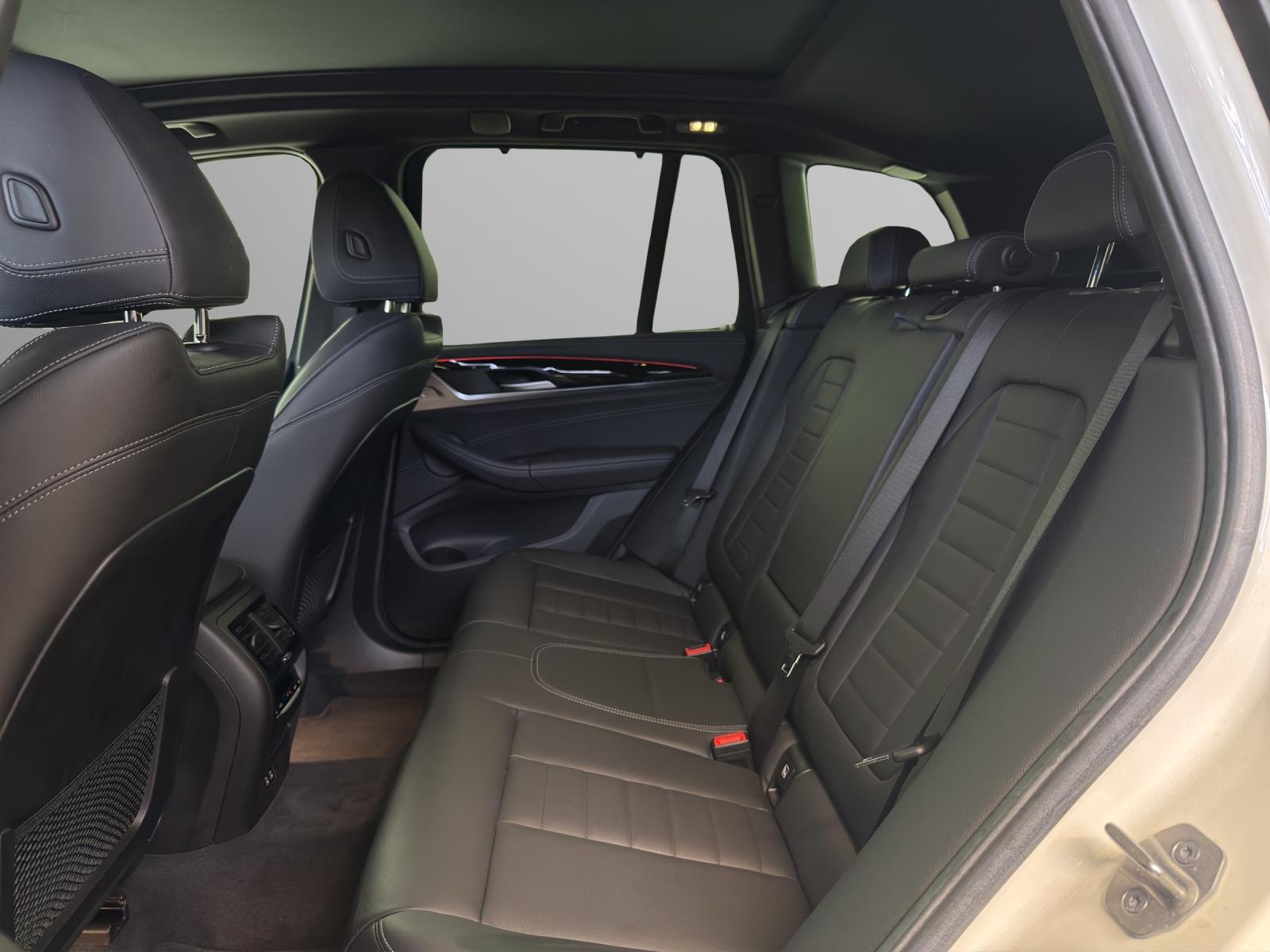 BMW X3 M40i-image-16