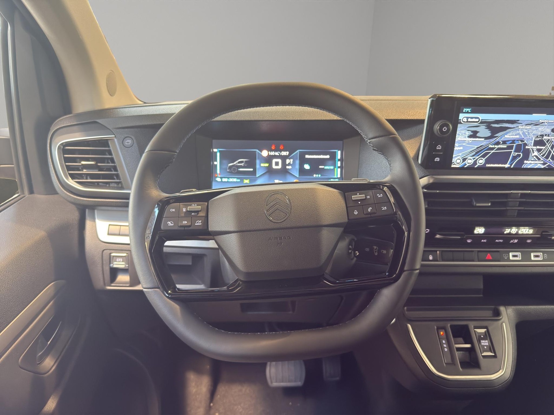 CITROEN e-Spacetourer M 75 kWh You-image-4