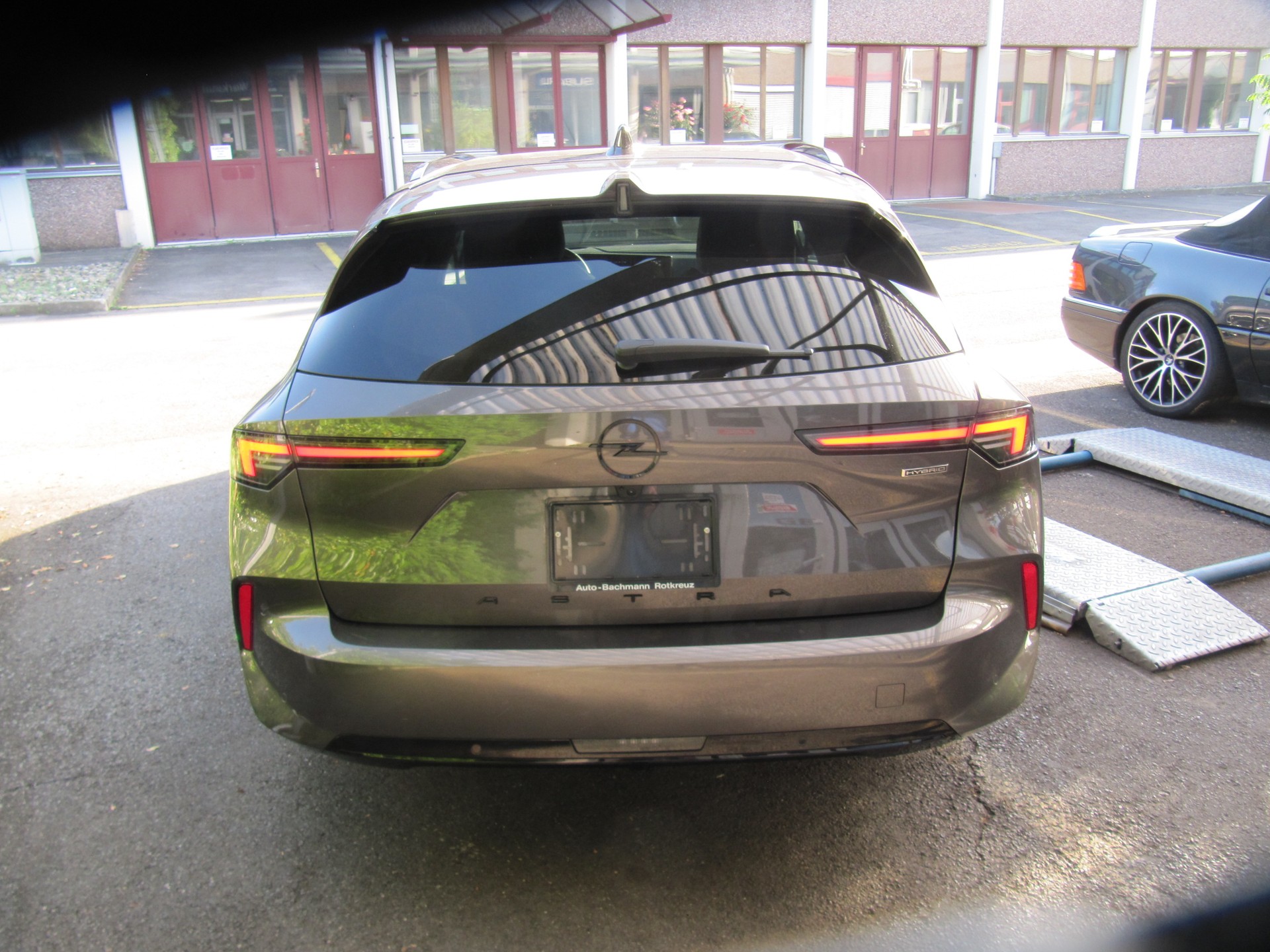OPEL Astra Sports Tourer 1.6 PHEV Turbo Swiss Plus A-image-10