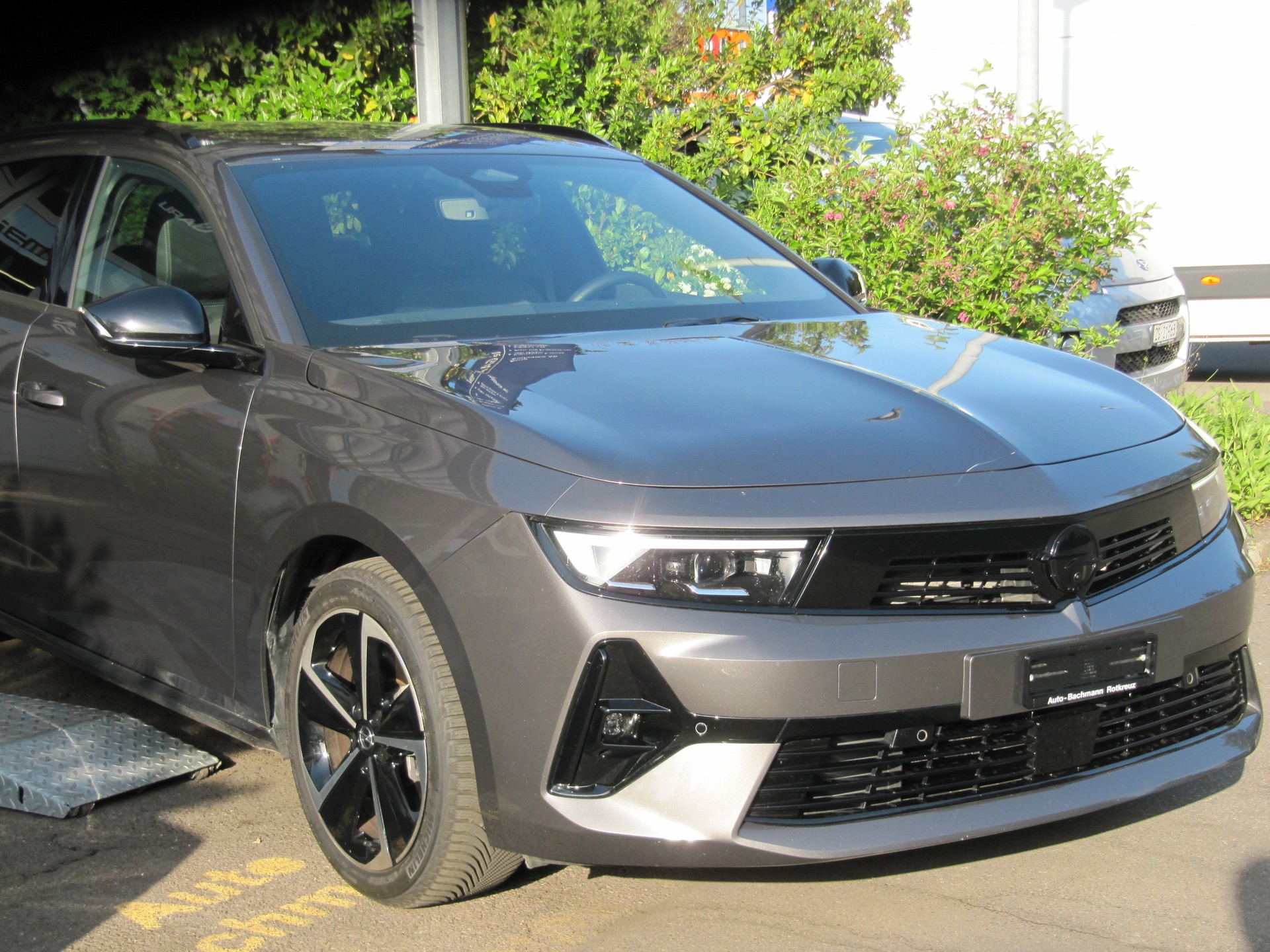 OPEL Astra Sports Tourer 1.6 PHEV Turbo Swiss Plus A-image-2