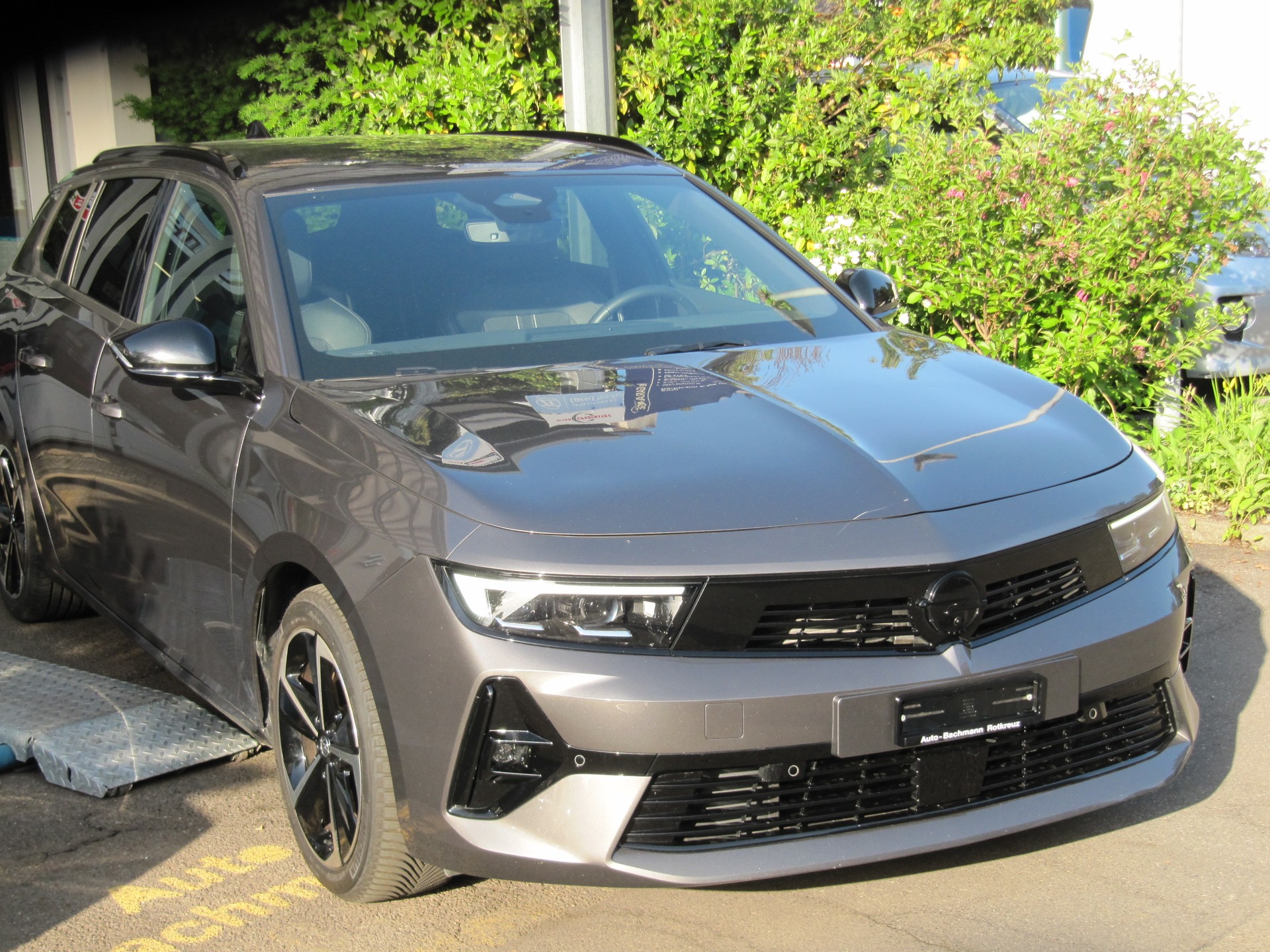 OPEL Astra Sports Tourer 1.6 PHEV Turbo Swiss Plus A-image-0